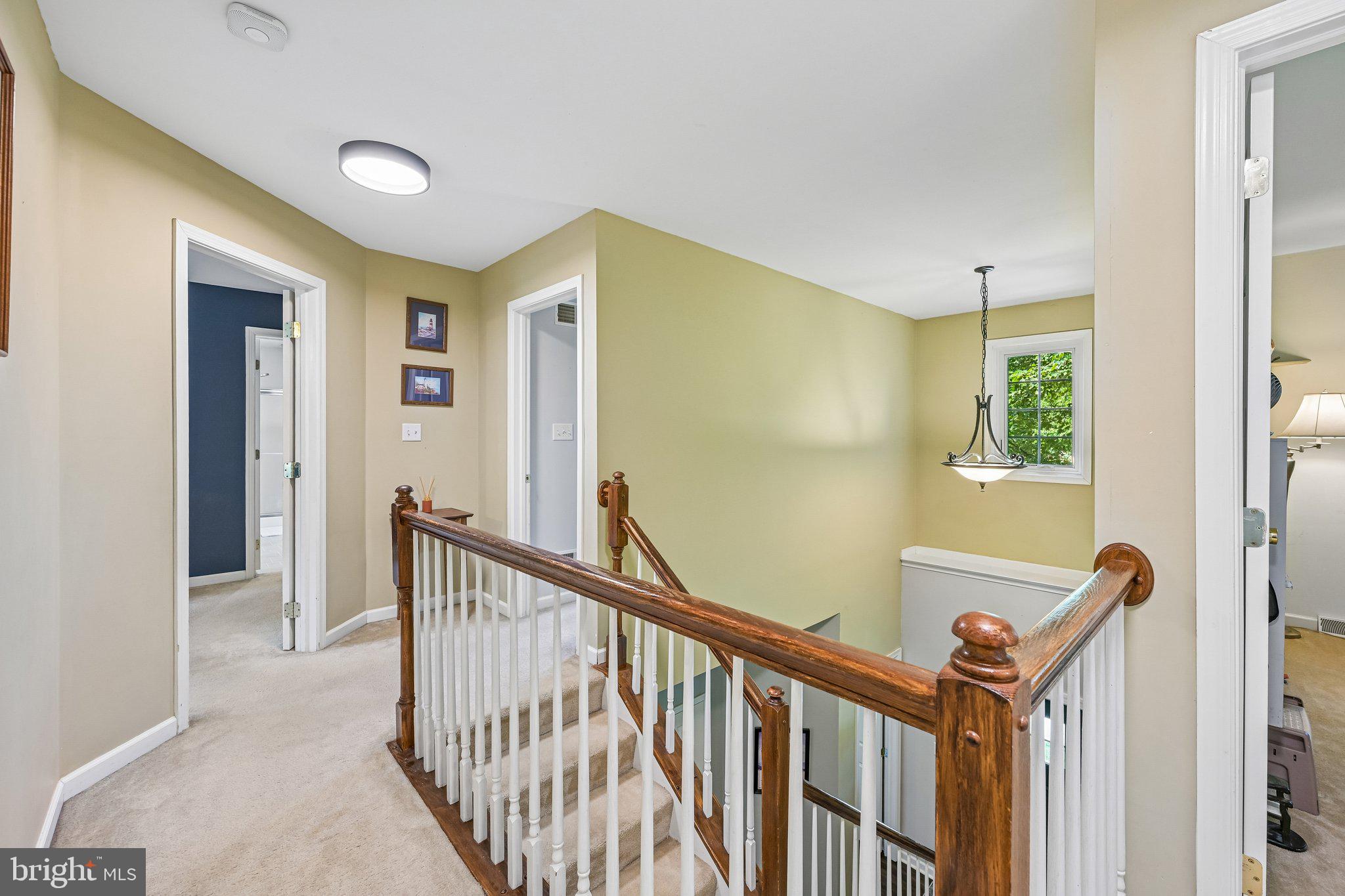 LAMBORN HUNT - Residential