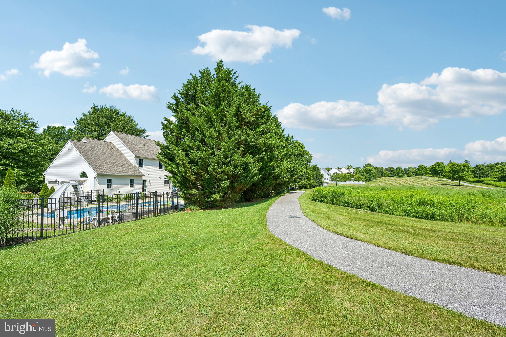 LAMBORN HUNT - Residential