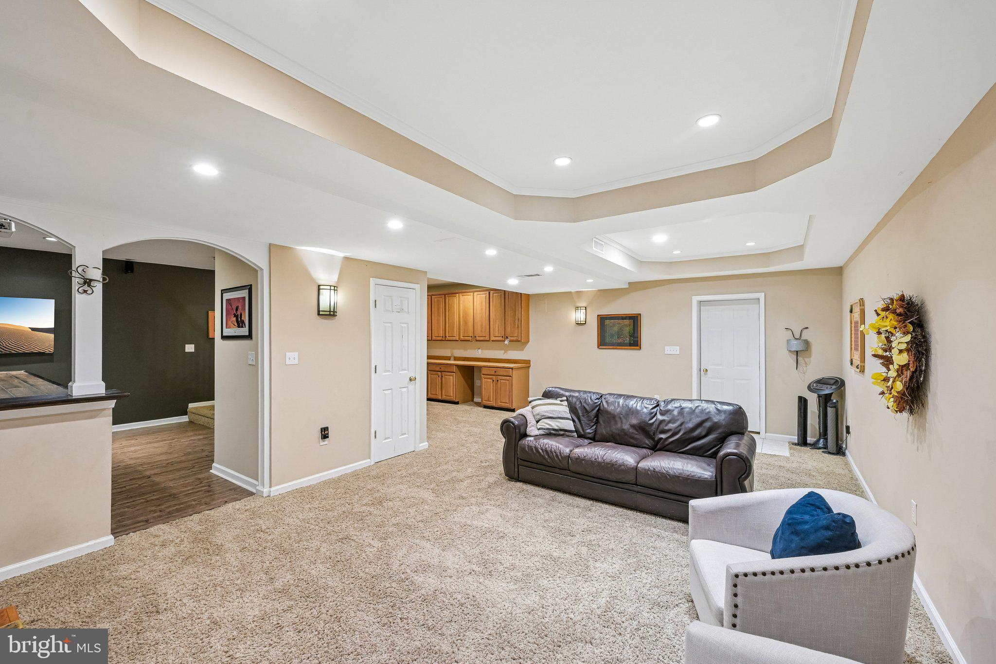 LAMBORN HUNT - Residential