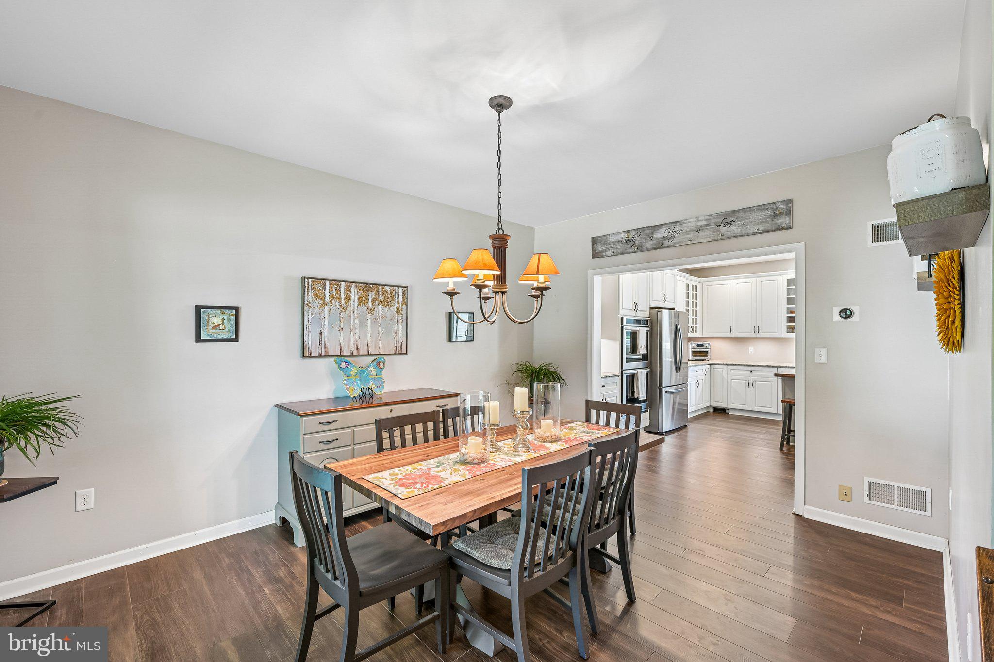 LAMBORN HUNT - Residential