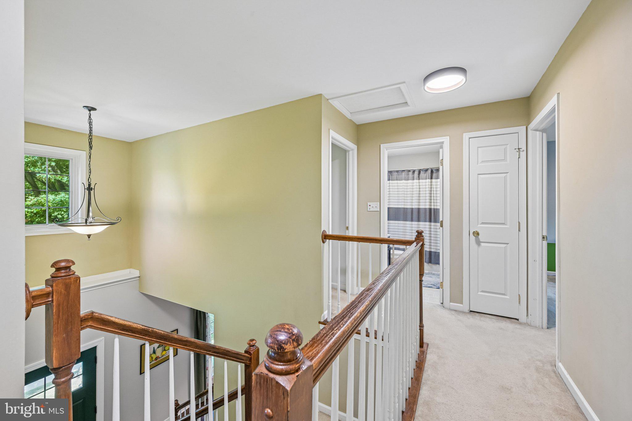 LAMBORN HUNT - Residential