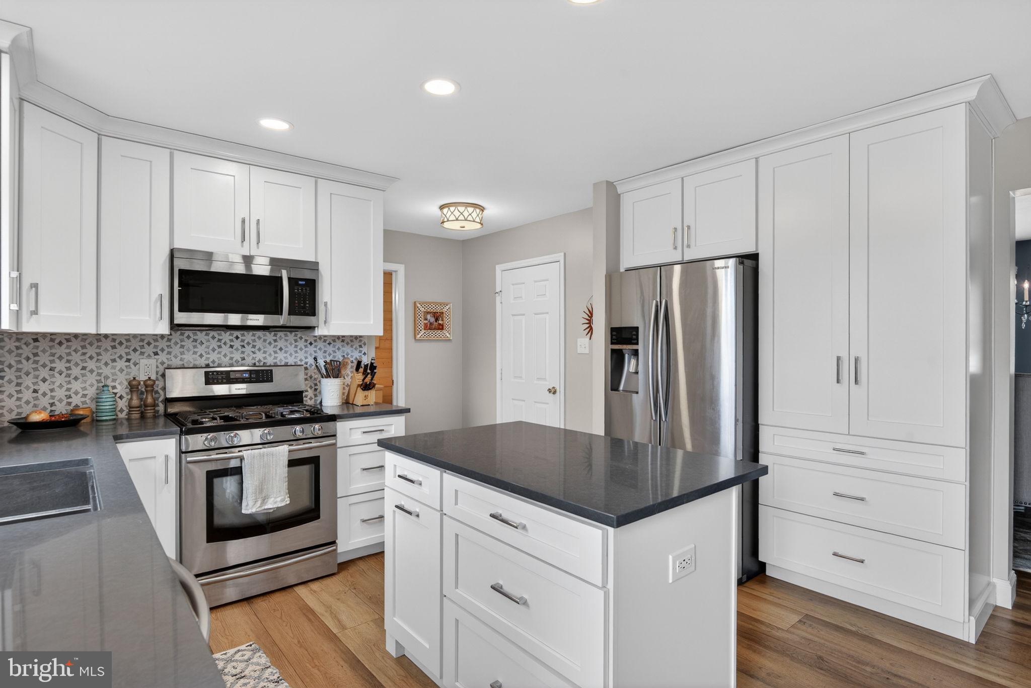 DENVER HEIGHTS - Residential