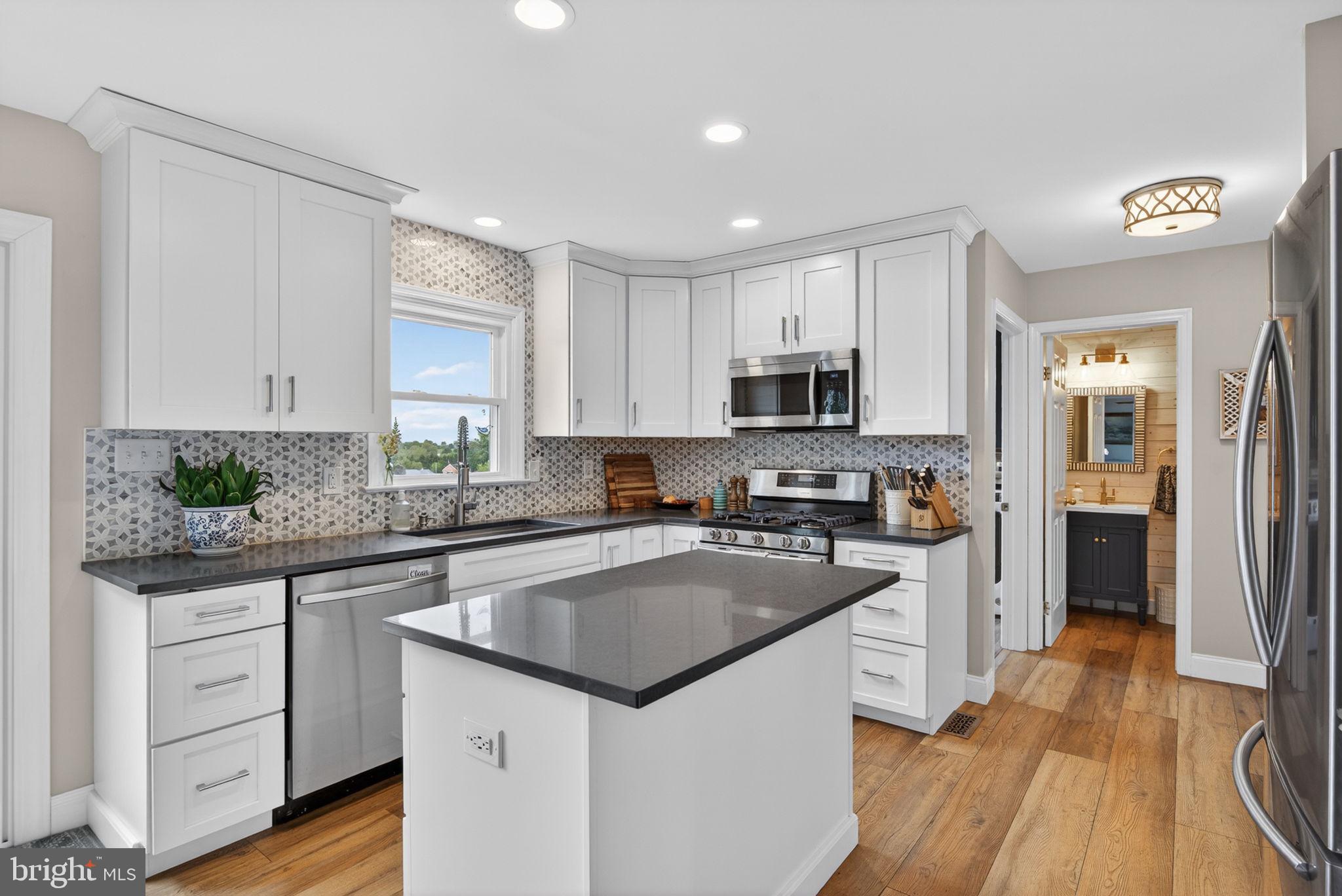 DENVER HEIGHTS - Residential