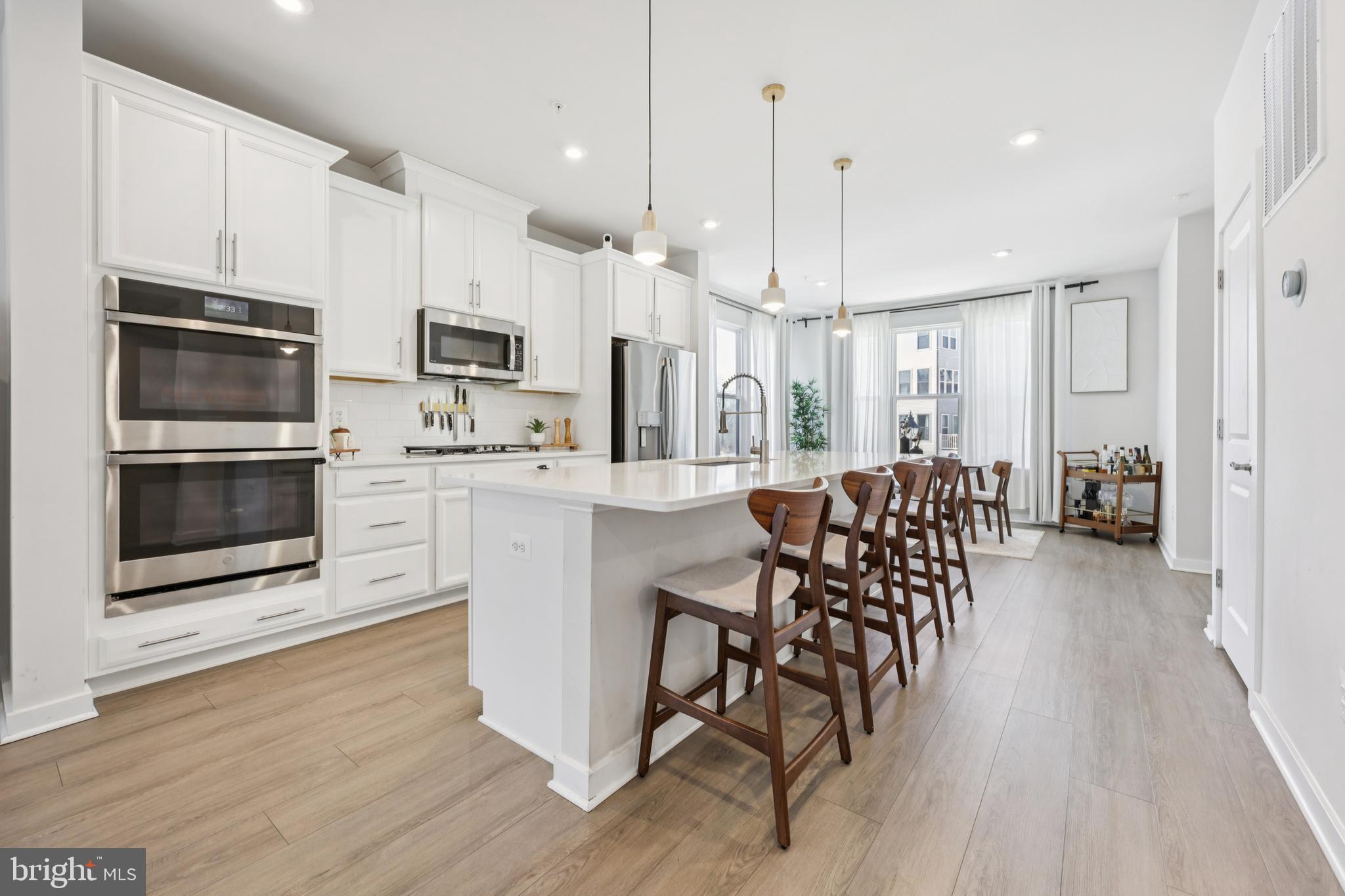 RIVERFRONT - Residential