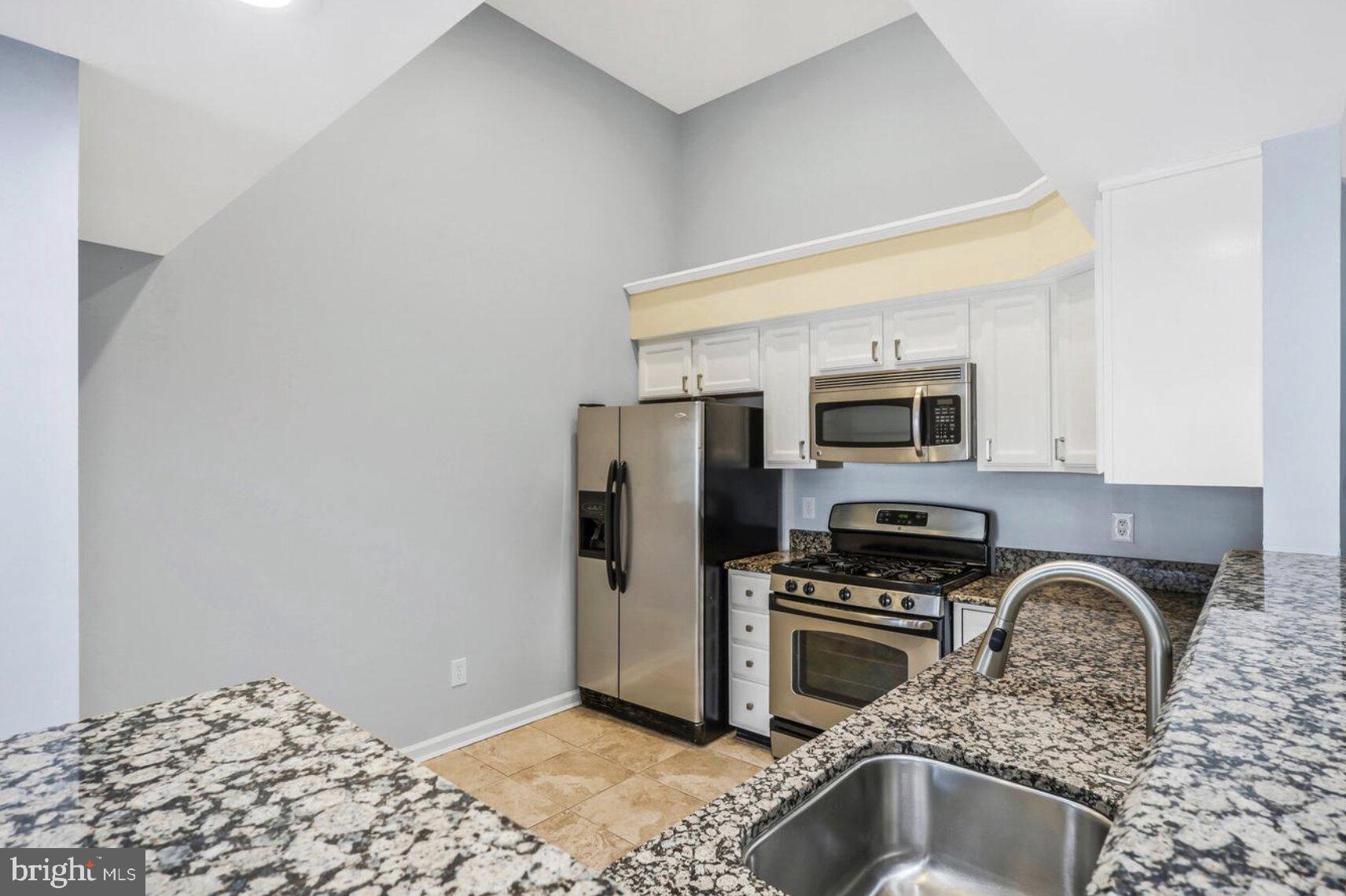 GUNSTON CORNER - Residential