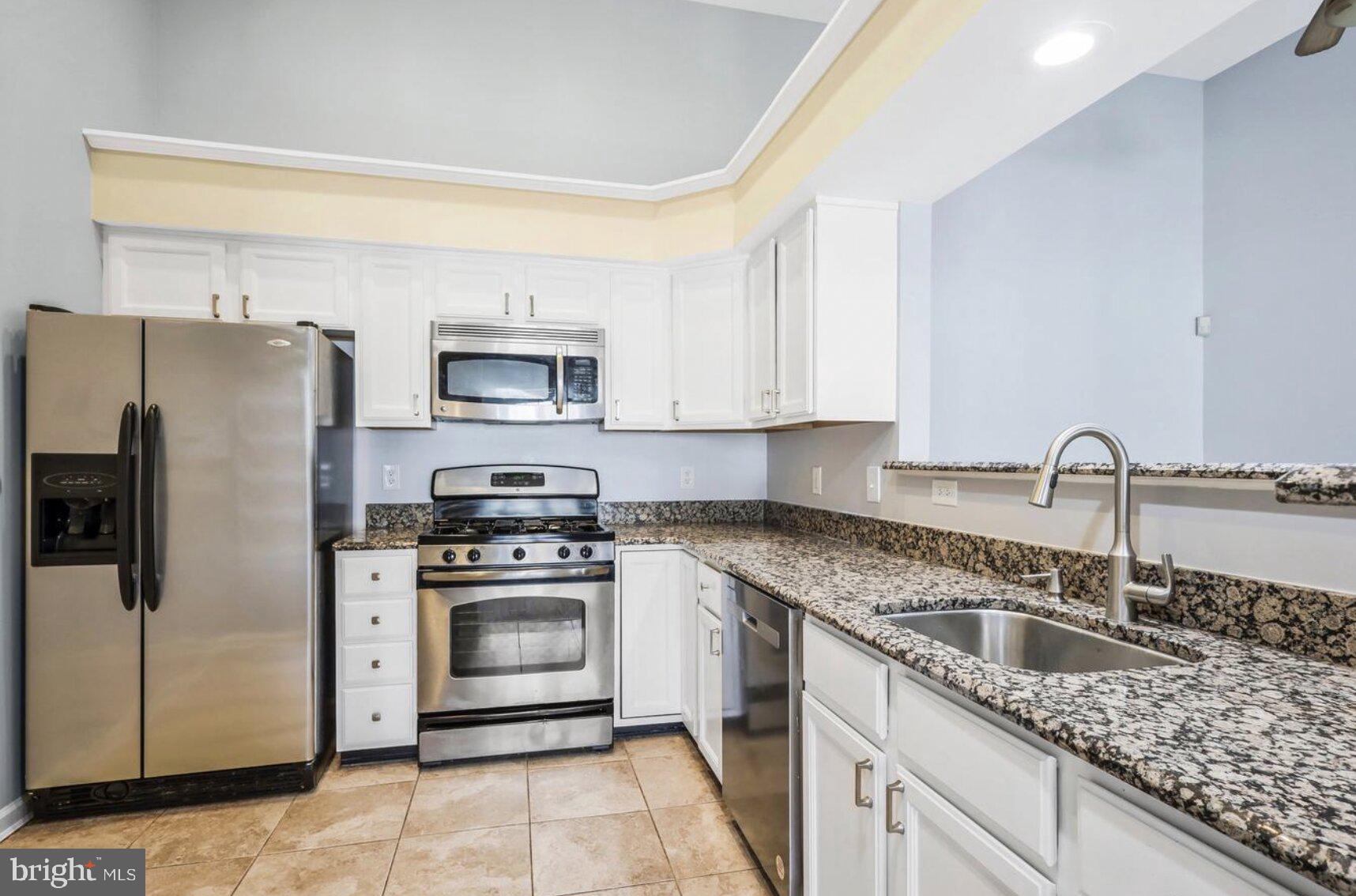 GUNSTON CORNER - Residential