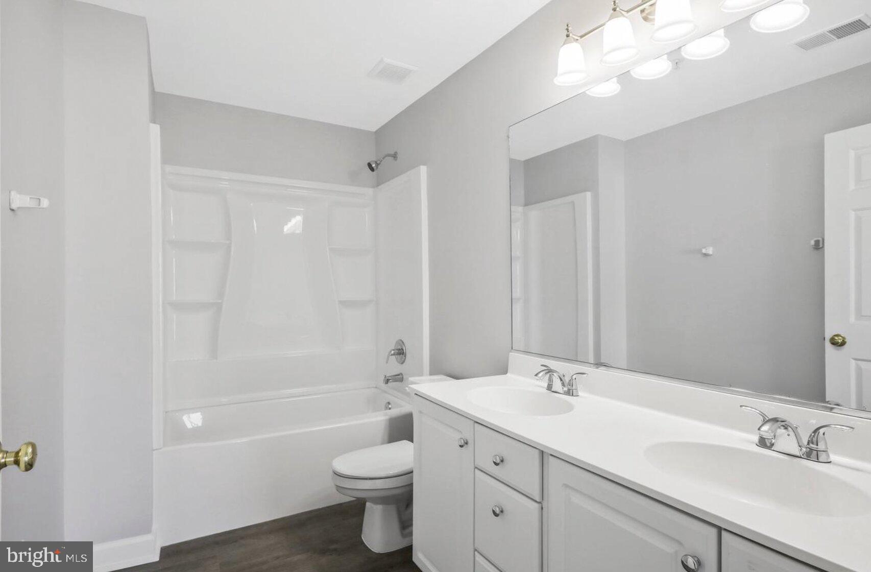 GUNSTON CORNER - Residential