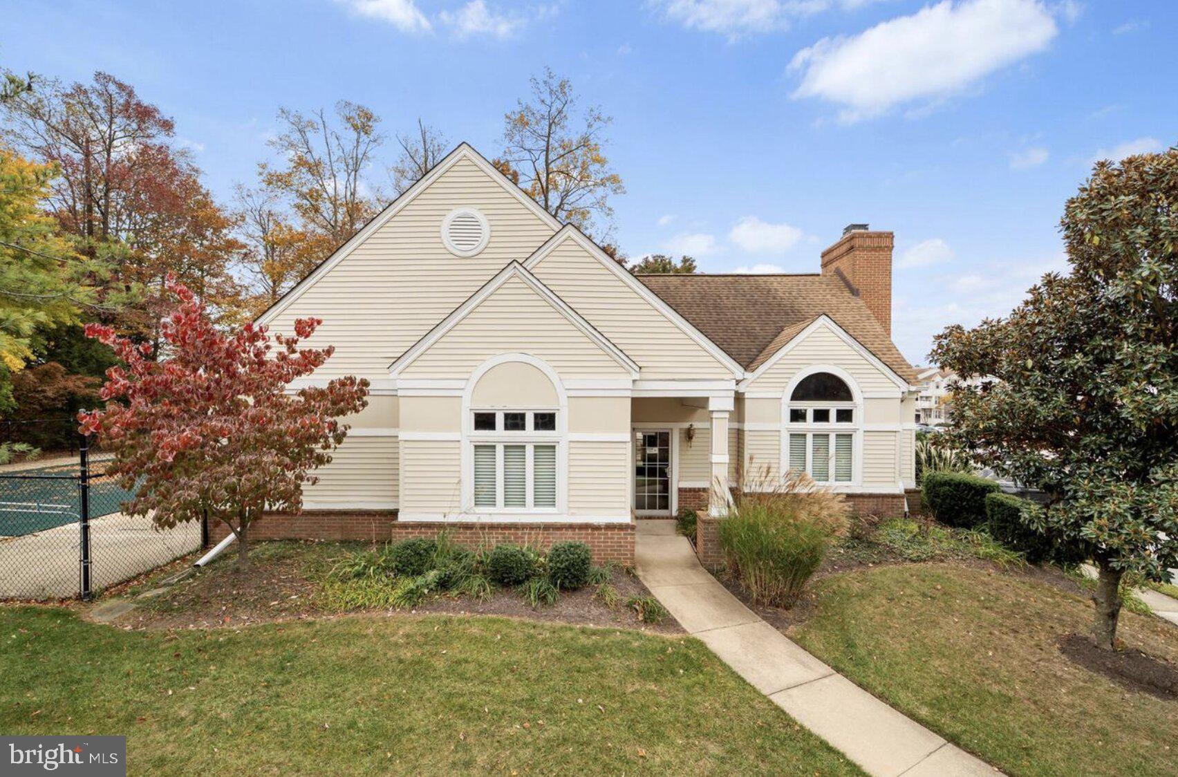 GUNSTON CORNER - Residential