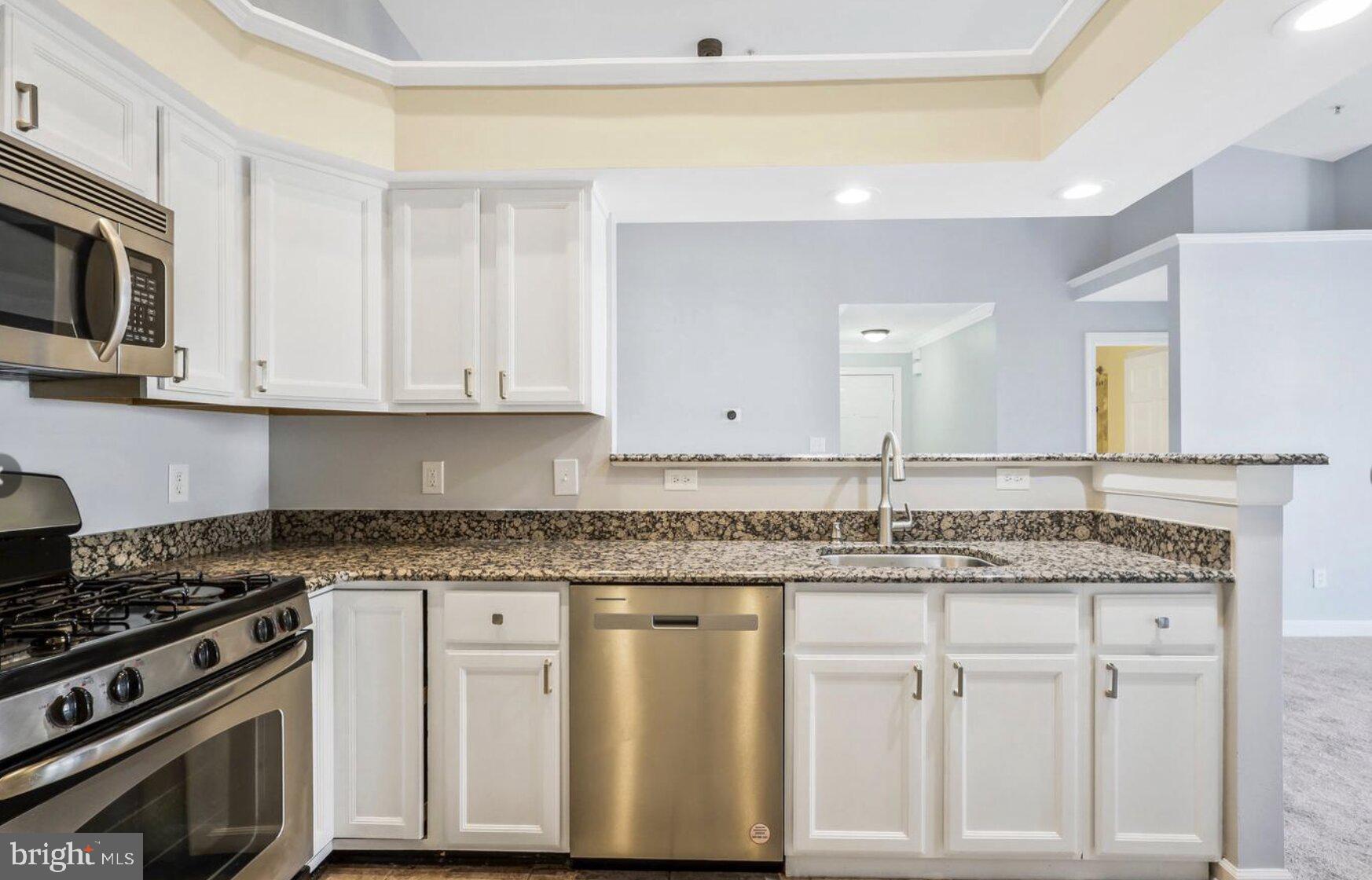GUNSTON CORNER - Residential
