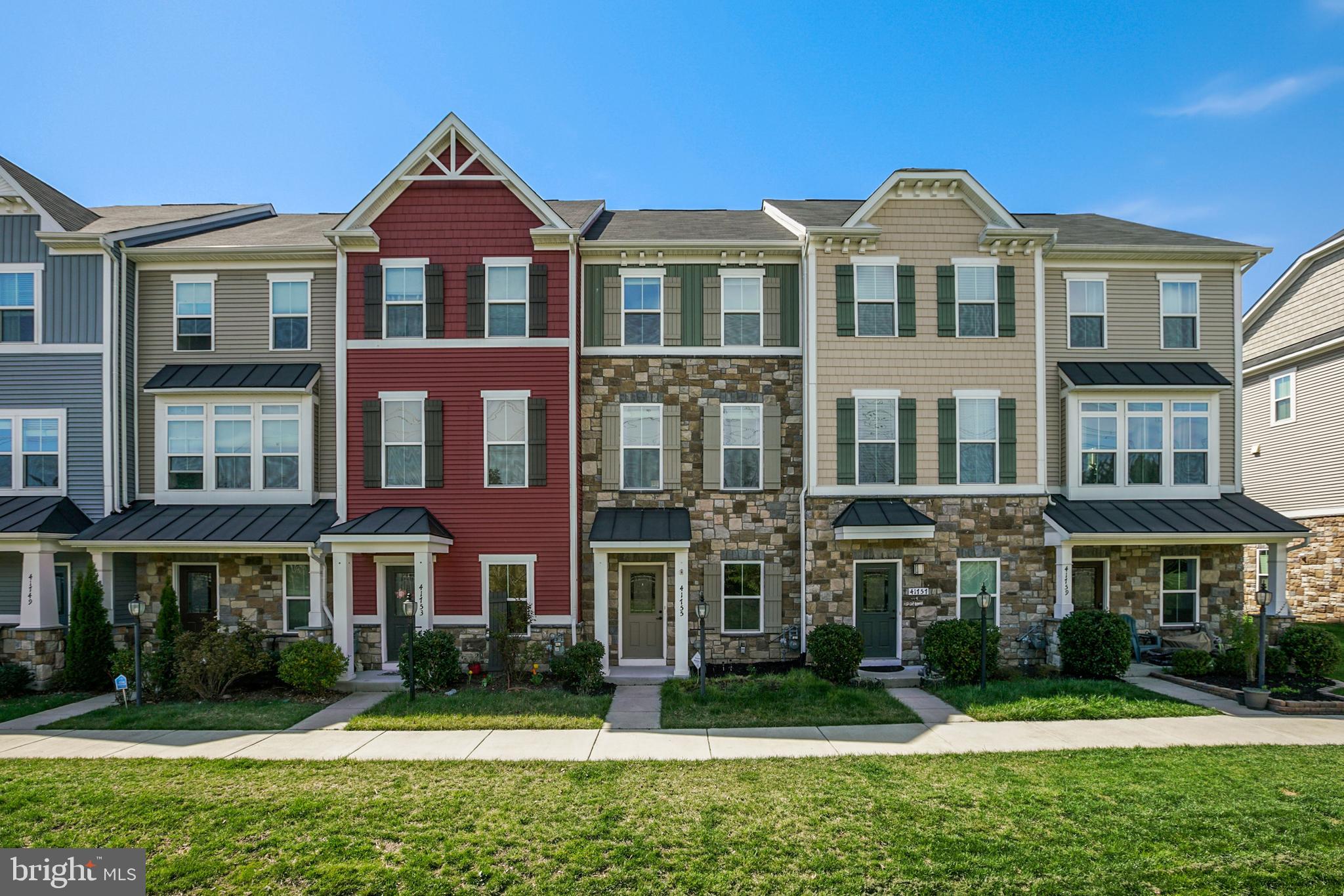 Perfect opportunity to rent this lovely 3 bedroom, 3.5 bathroom 1 car garage townhome! Built in 2016, Lower level has garage entry, bedroom and full bathroom, 2nd level features gleaming wood floors, open kitchen with granite counters, stainless steel appliances, gas cooking,   and large deck off of the kitchen.  The front of the home has great natural views and private sidewalk and entry.  Upstairs there are front loading laundry machines, primary suite with 2 closets and private bathroom plus 3rd bedroom and 3rd full bathroom. Plenty of parking through the community plus driveway/garage. Westridge amenities including a Fitness Center, Pool, Tennis Court, basketball court, playground, and community trails. Available immediately!