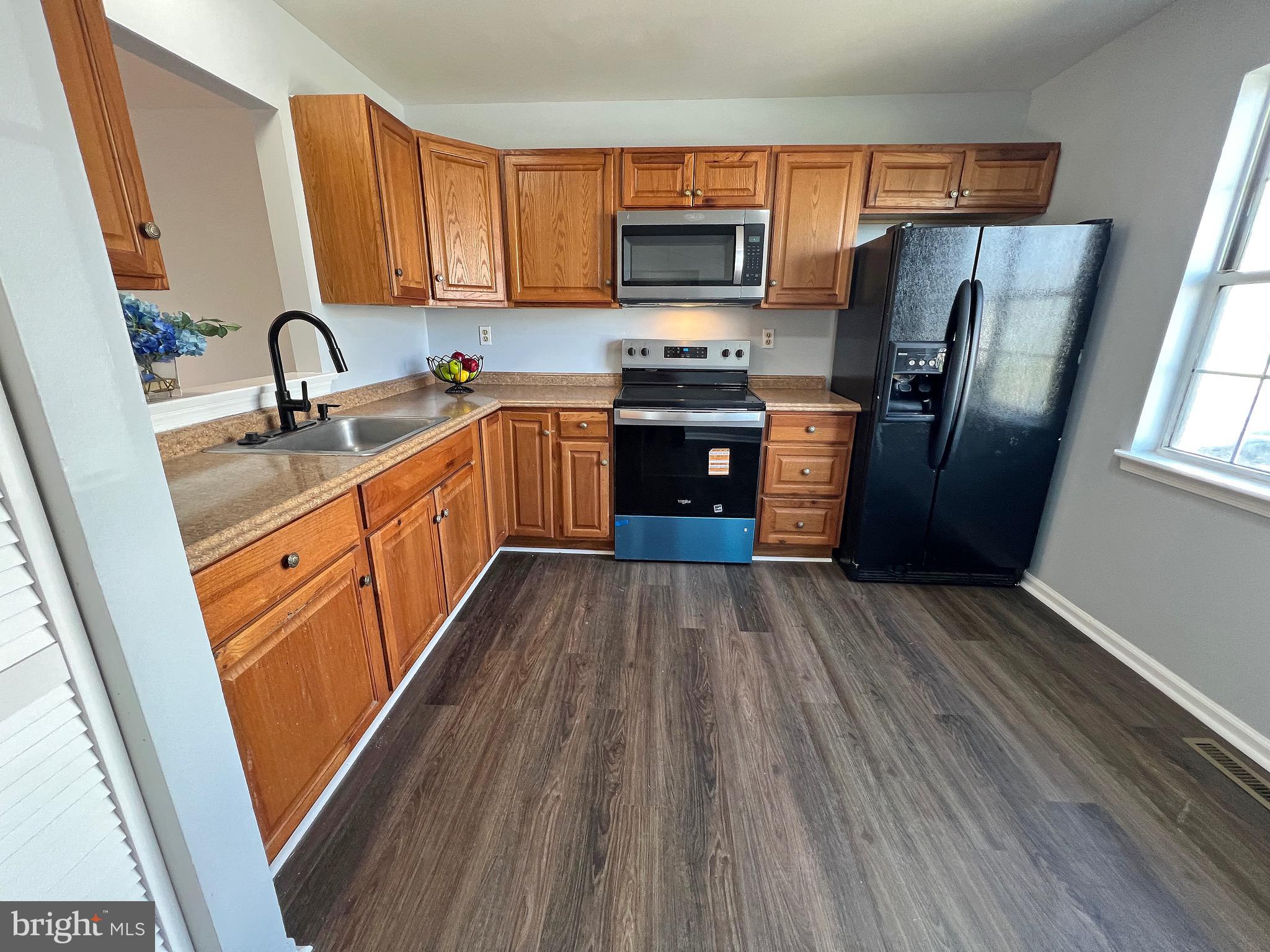 MEADOWS OF WILTON - Residential