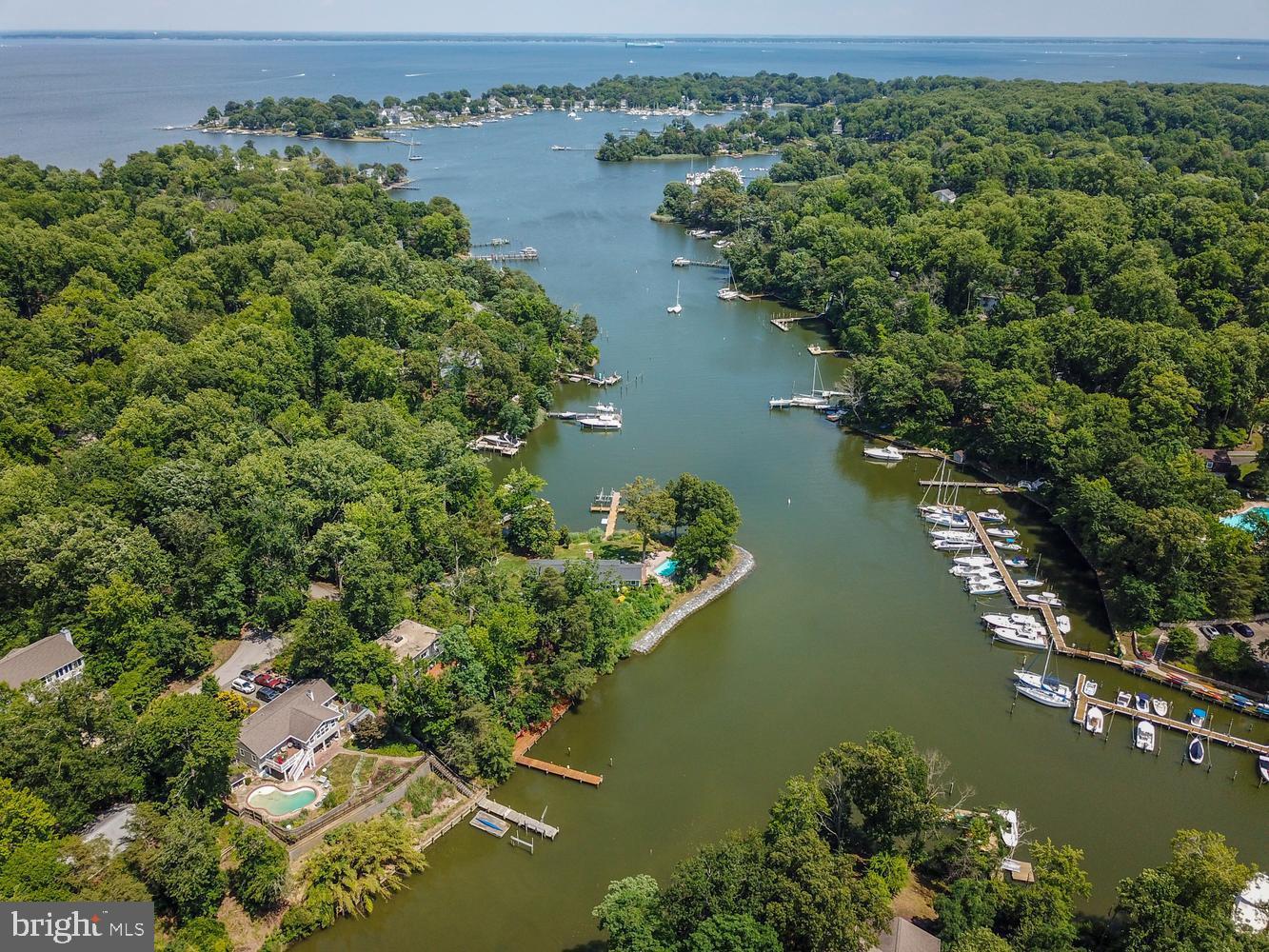 ANNAPOLIS ROADS - Residential