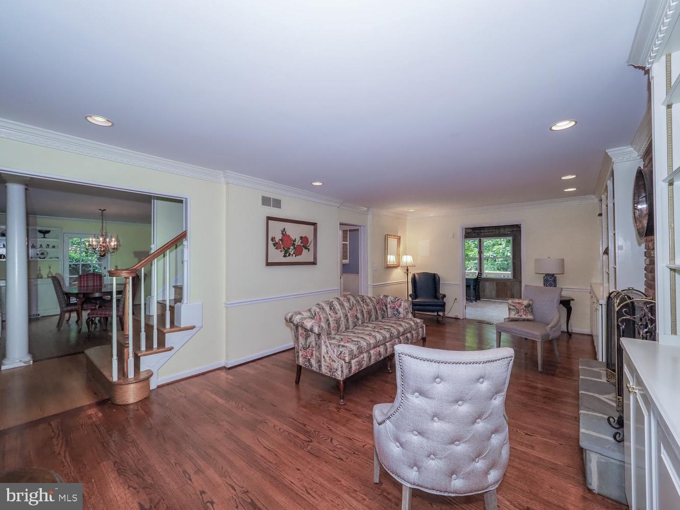 ANNAPOLIS ROADS - Residential