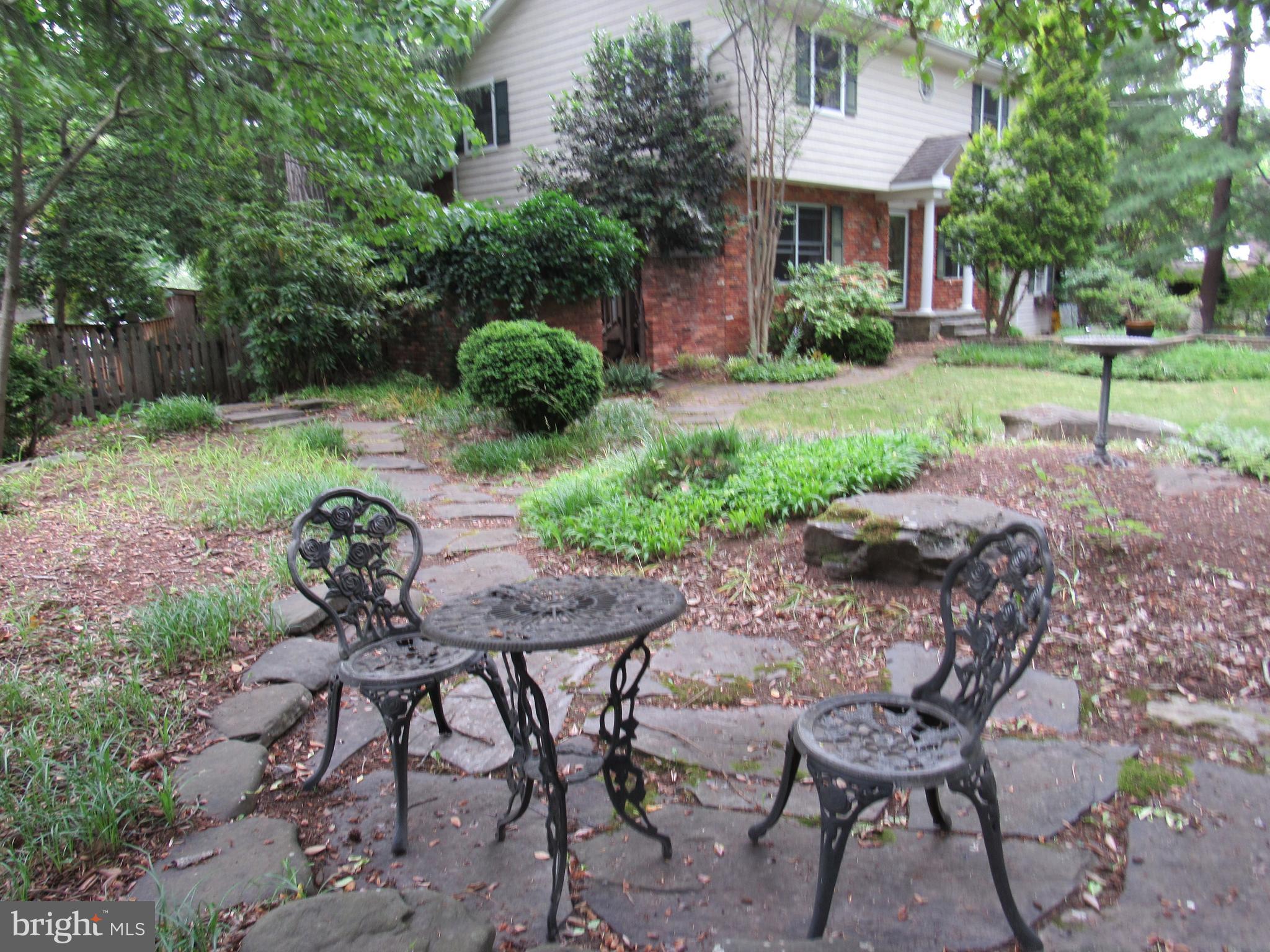 ANNAPOLIS ROADS - Residential