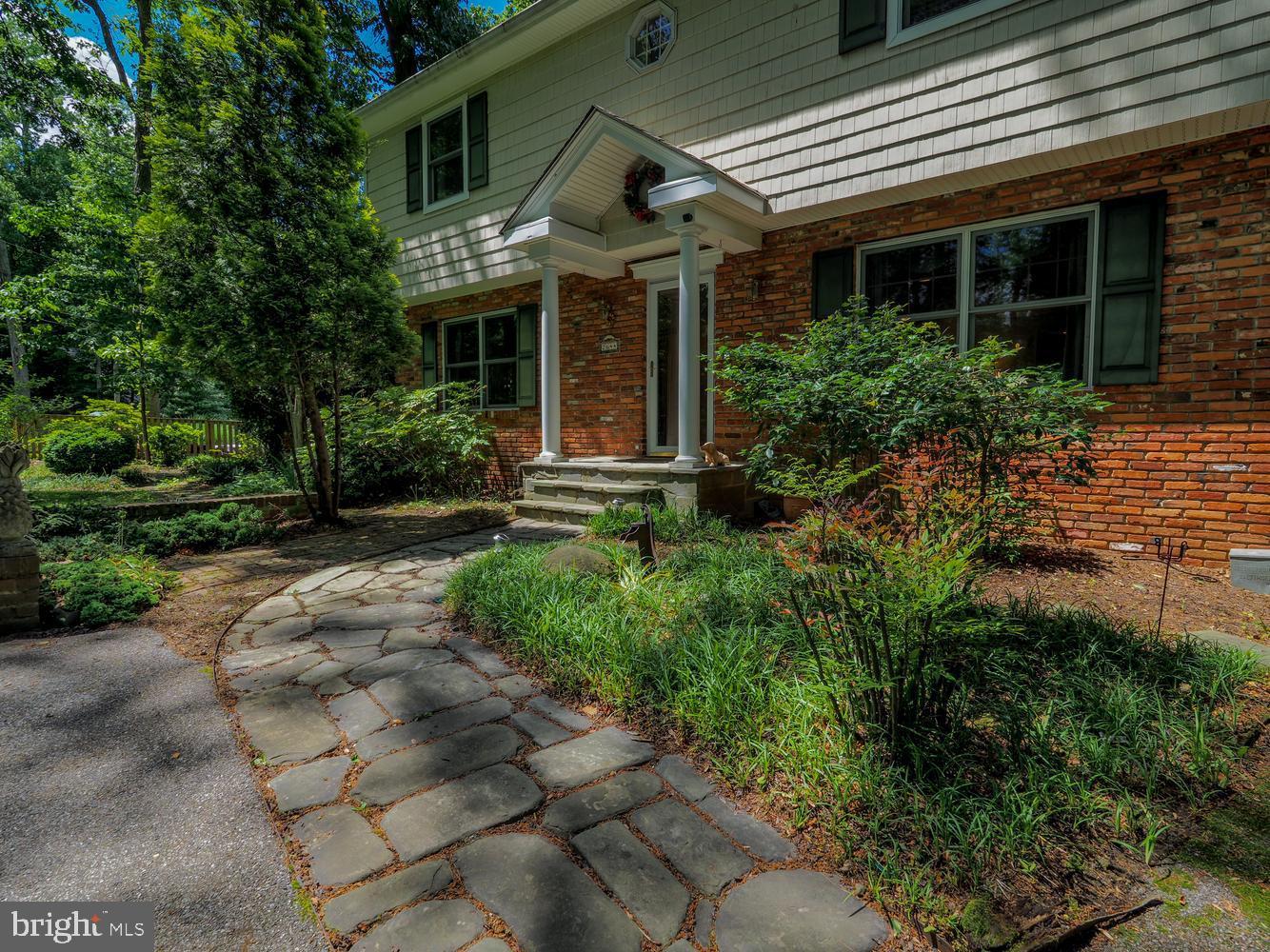 ANNAPOLIS ROADS - Residential