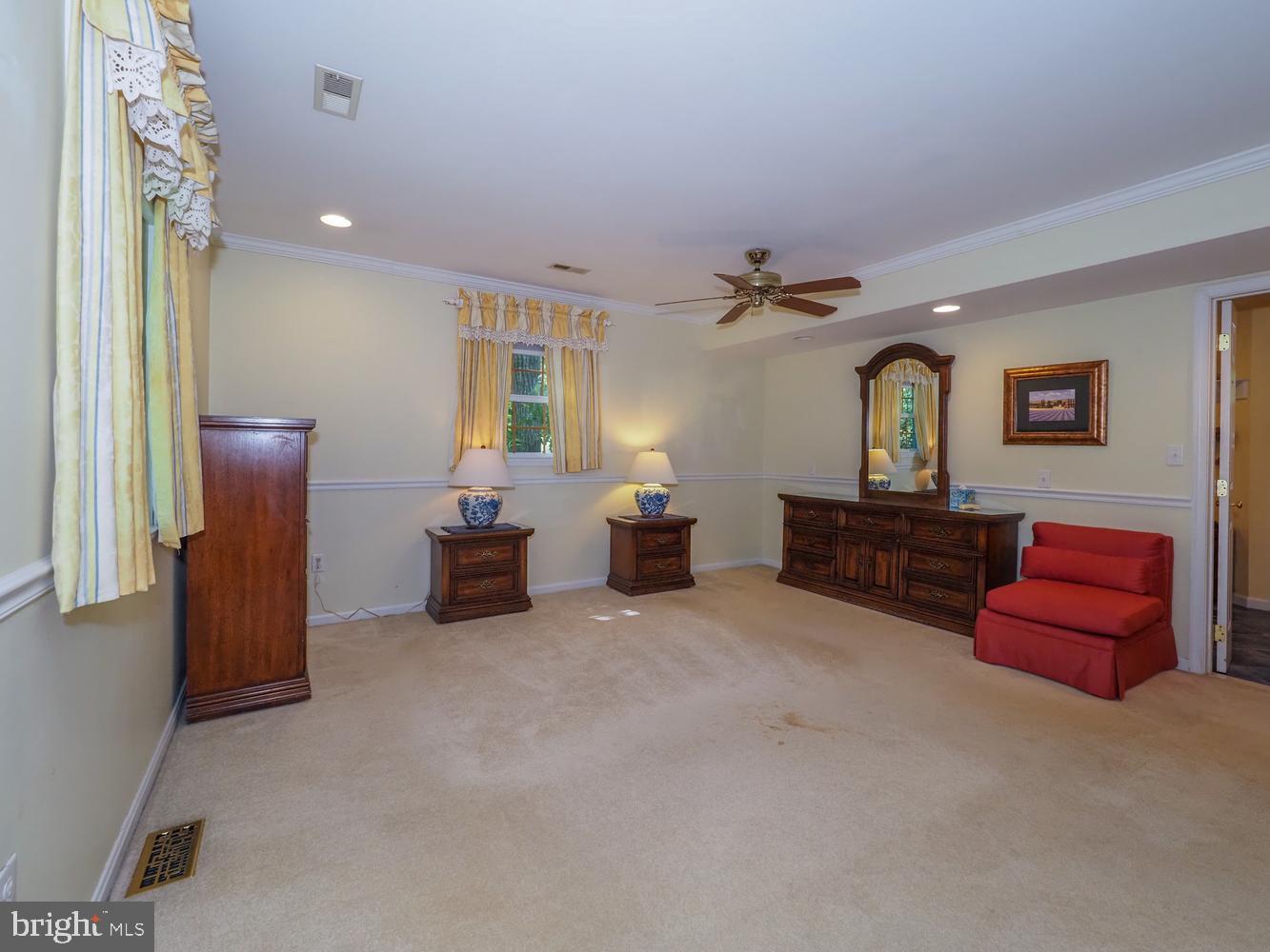 ANNAPOLIS ROADS - Residential