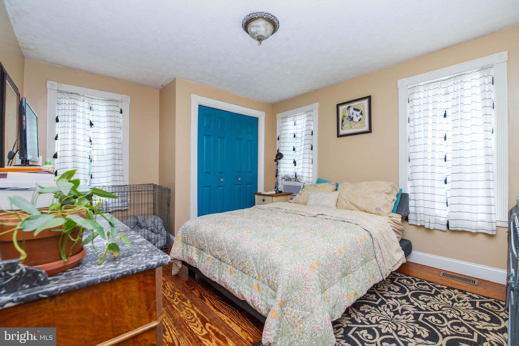 PERRYVILLE - Residential