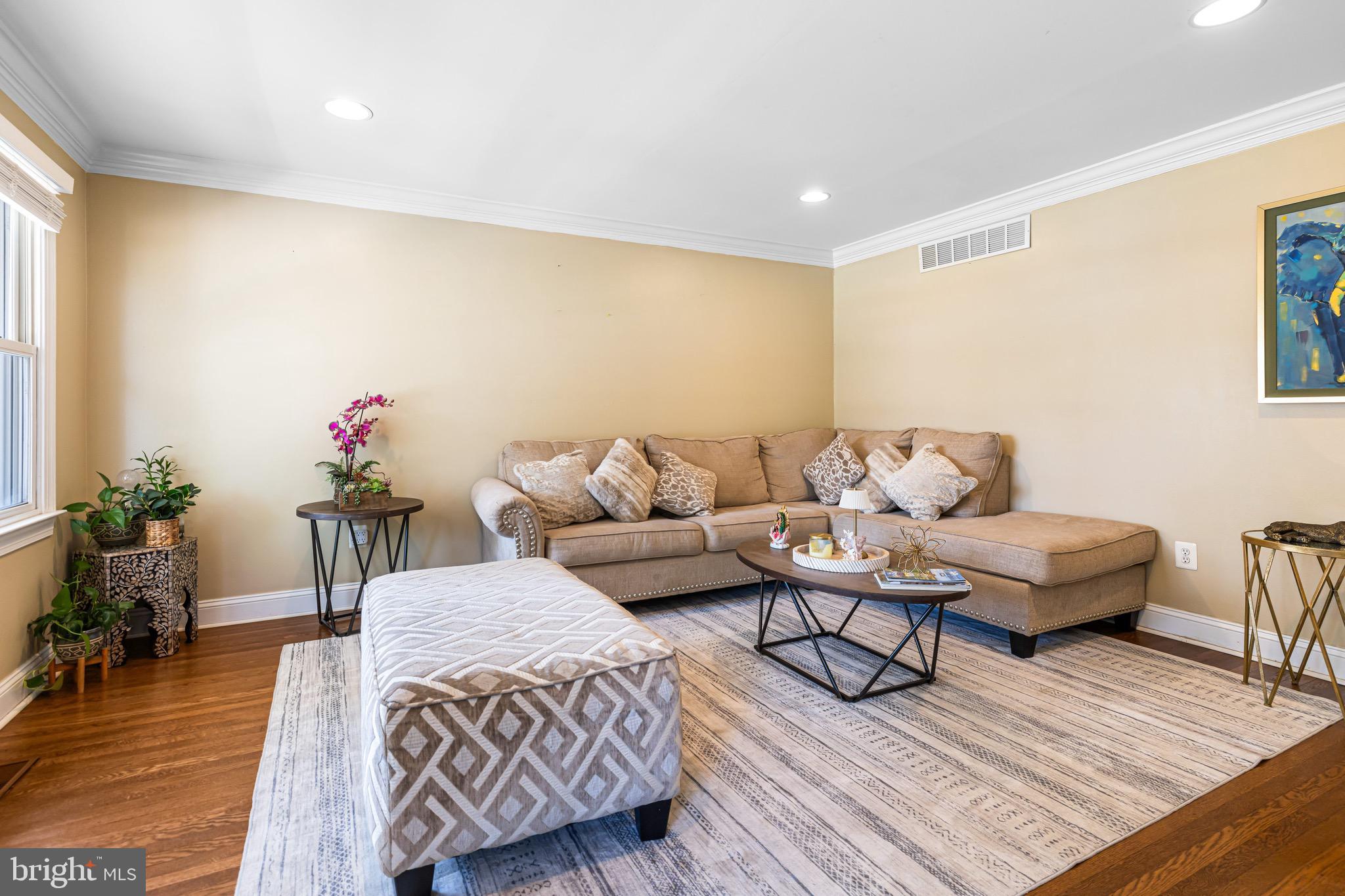 GLENSIDE - Residential