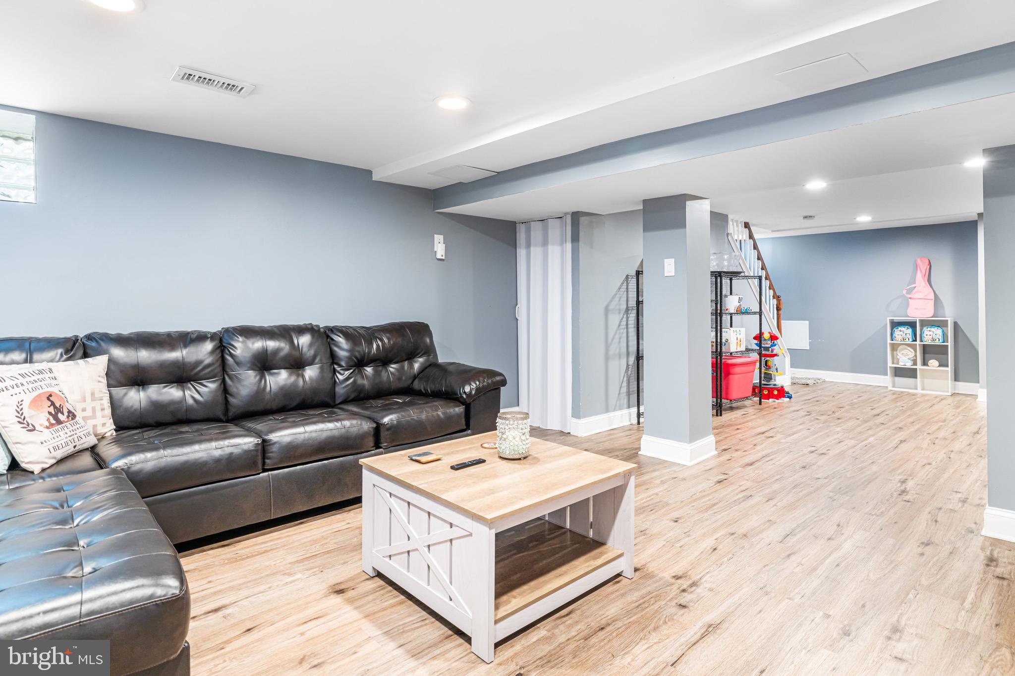 GLENSIDE - Residential