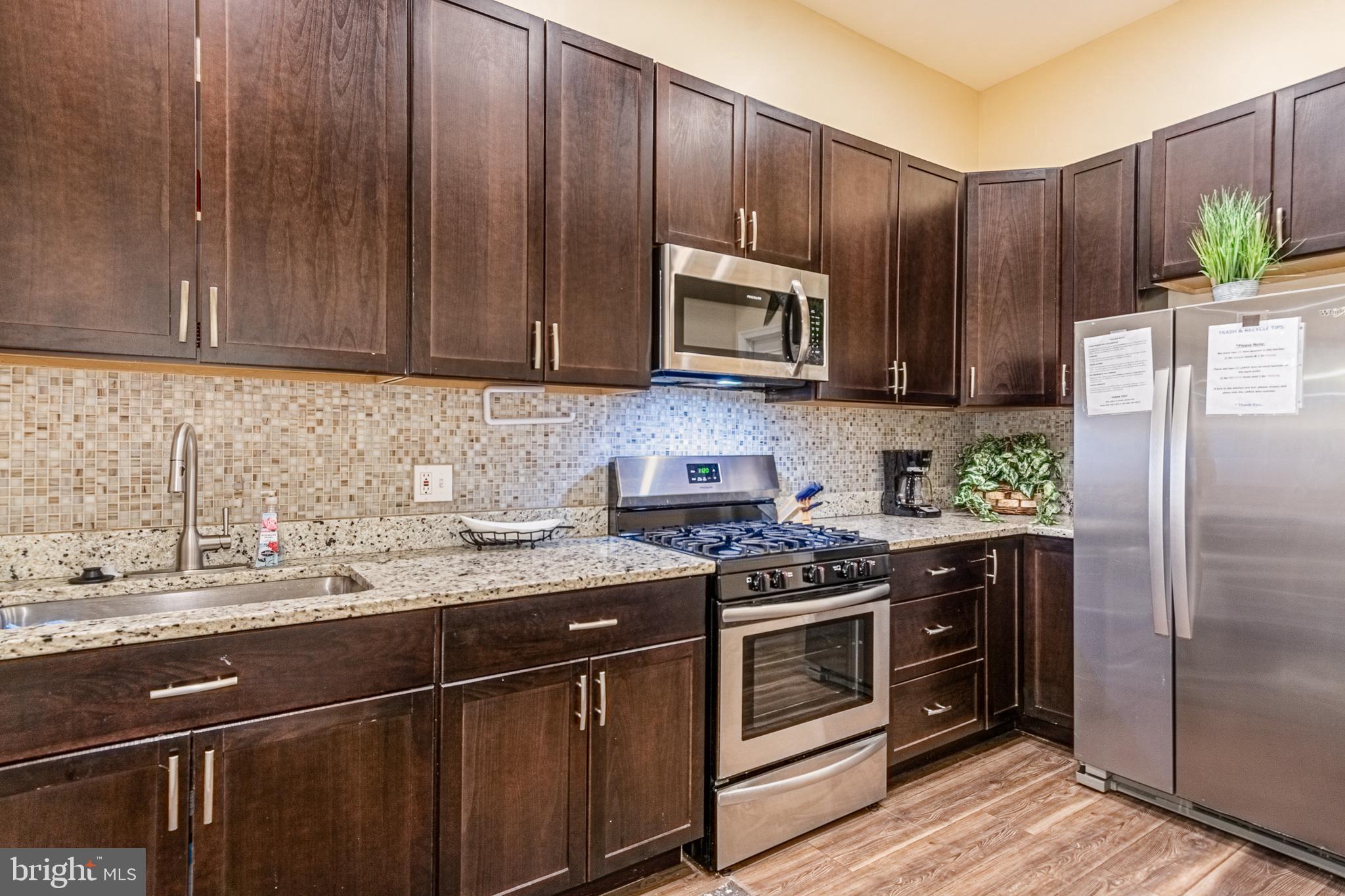 HOLLINS MARKET - Residential