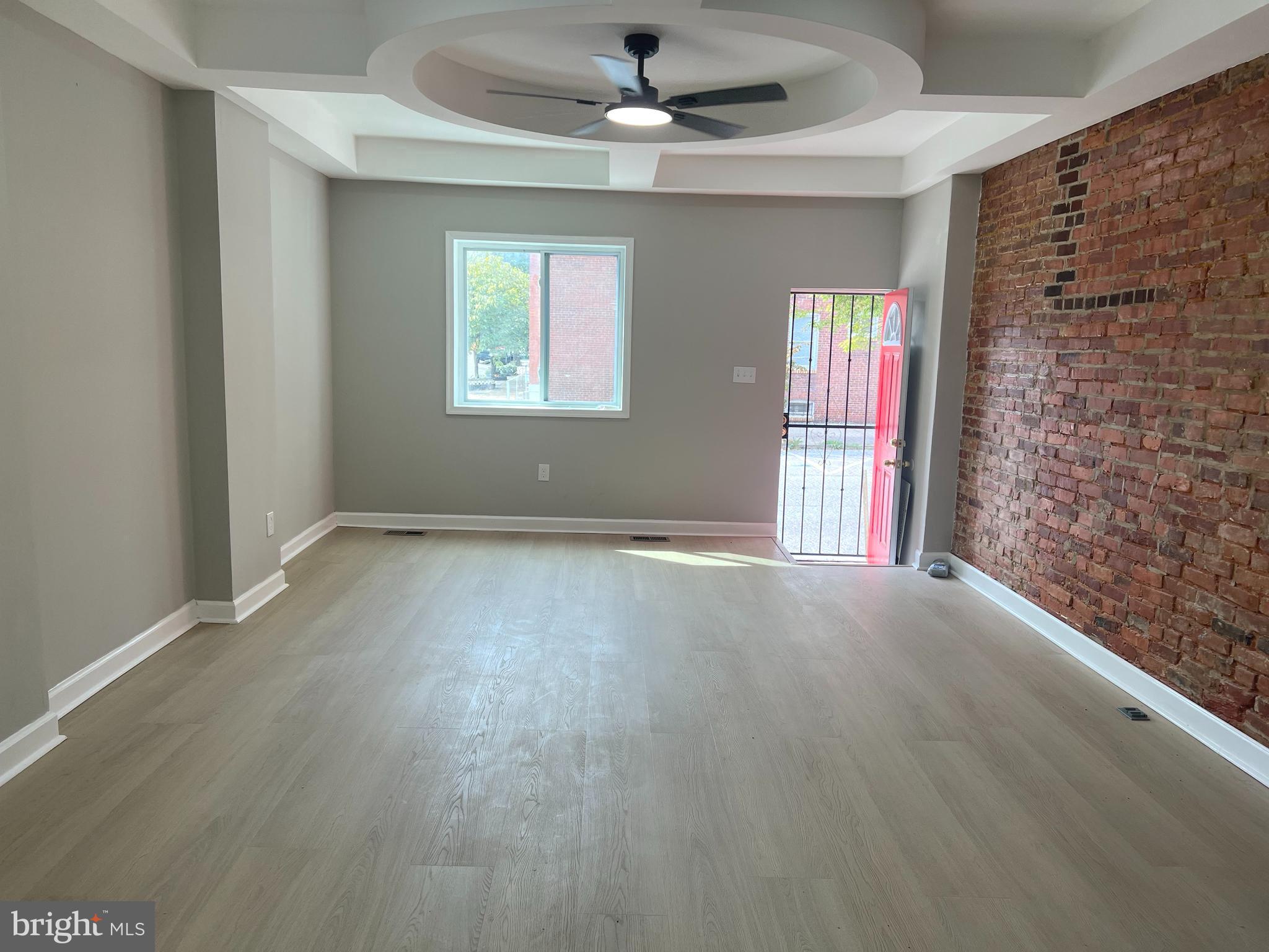 MADISON EASTEND - Residential