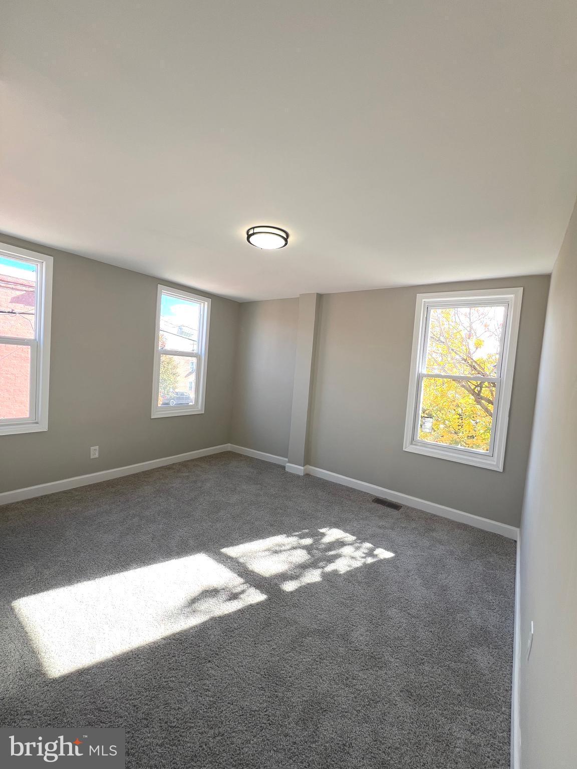 MADISON EASTEND - Residential