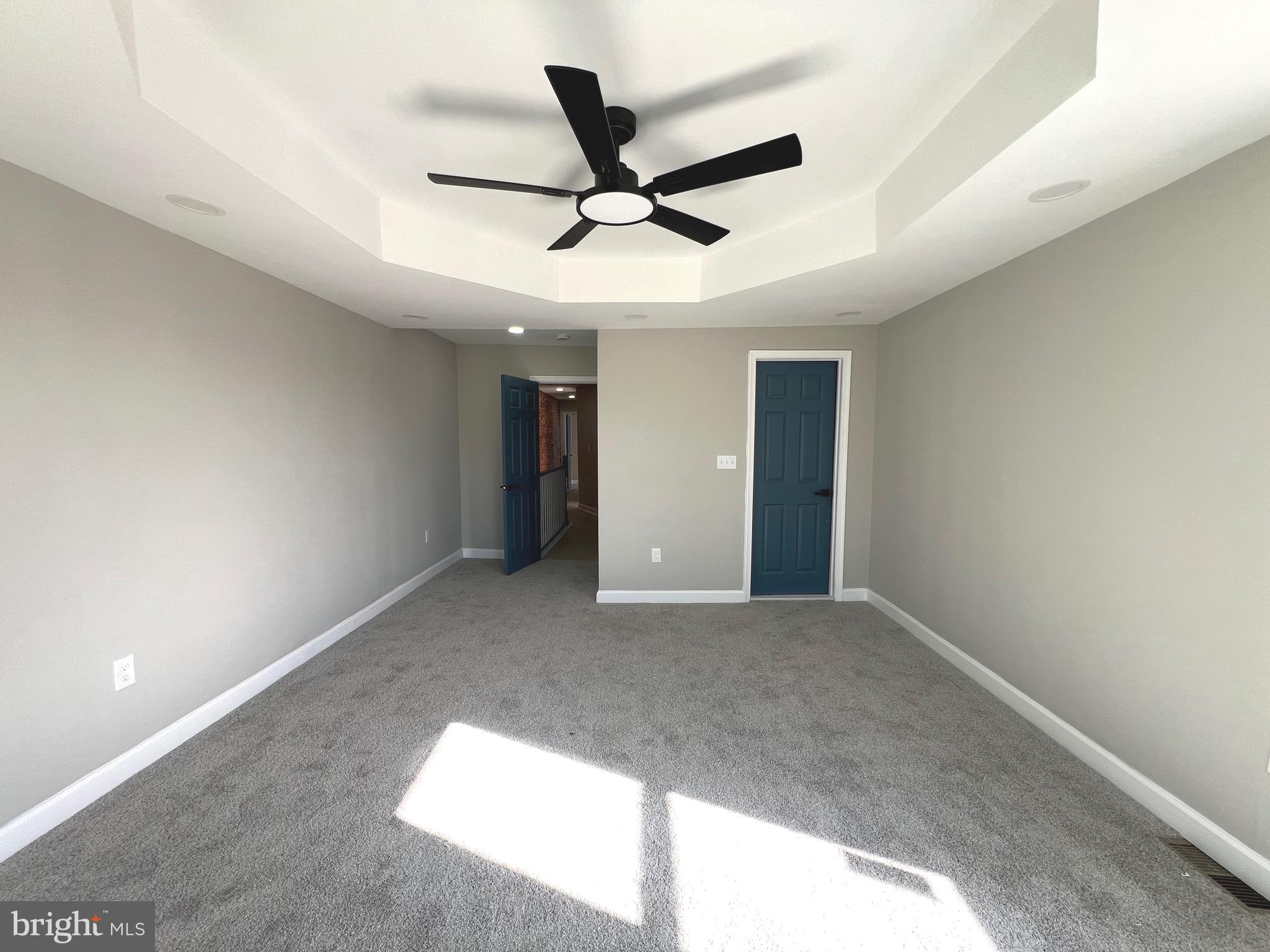 MADISON EASTEND - Residential