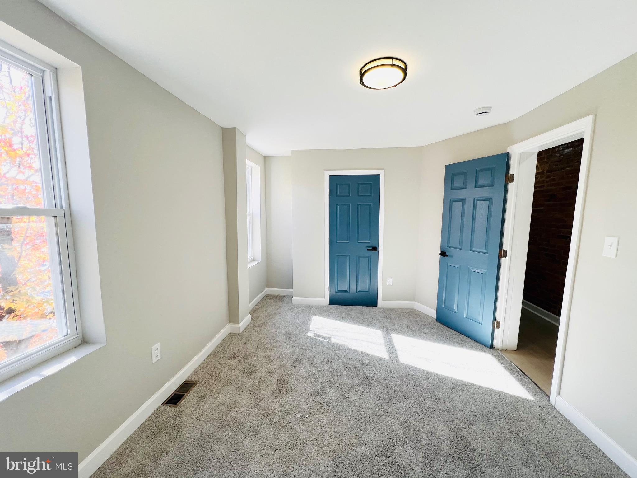 MADISON EASTEND - Residential