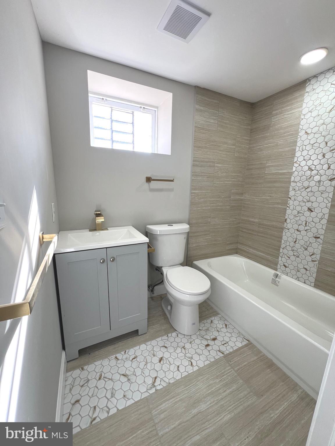 MADISON EASTEND - Residential