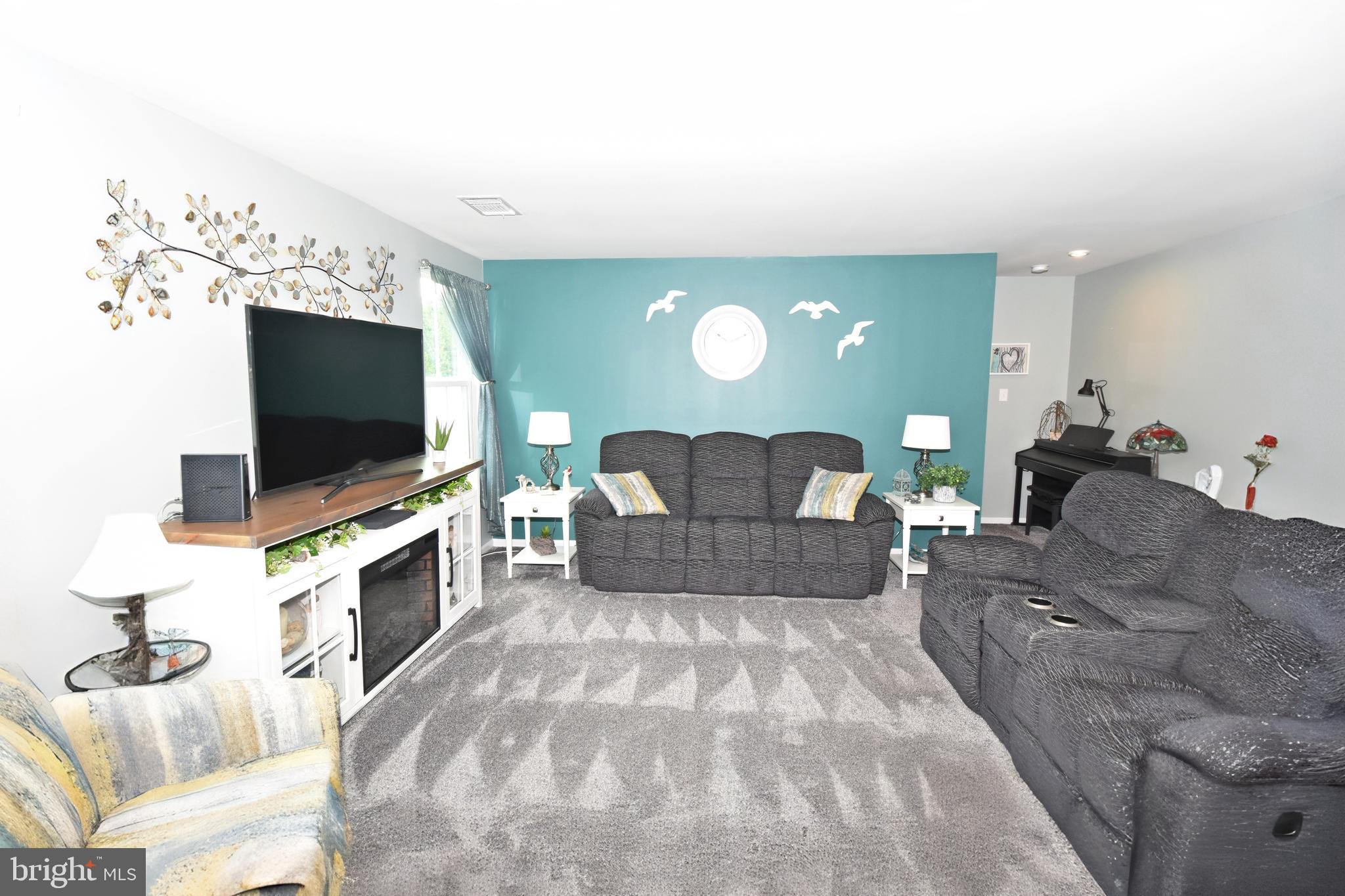 YORKSHIRE ESTATES - Residential