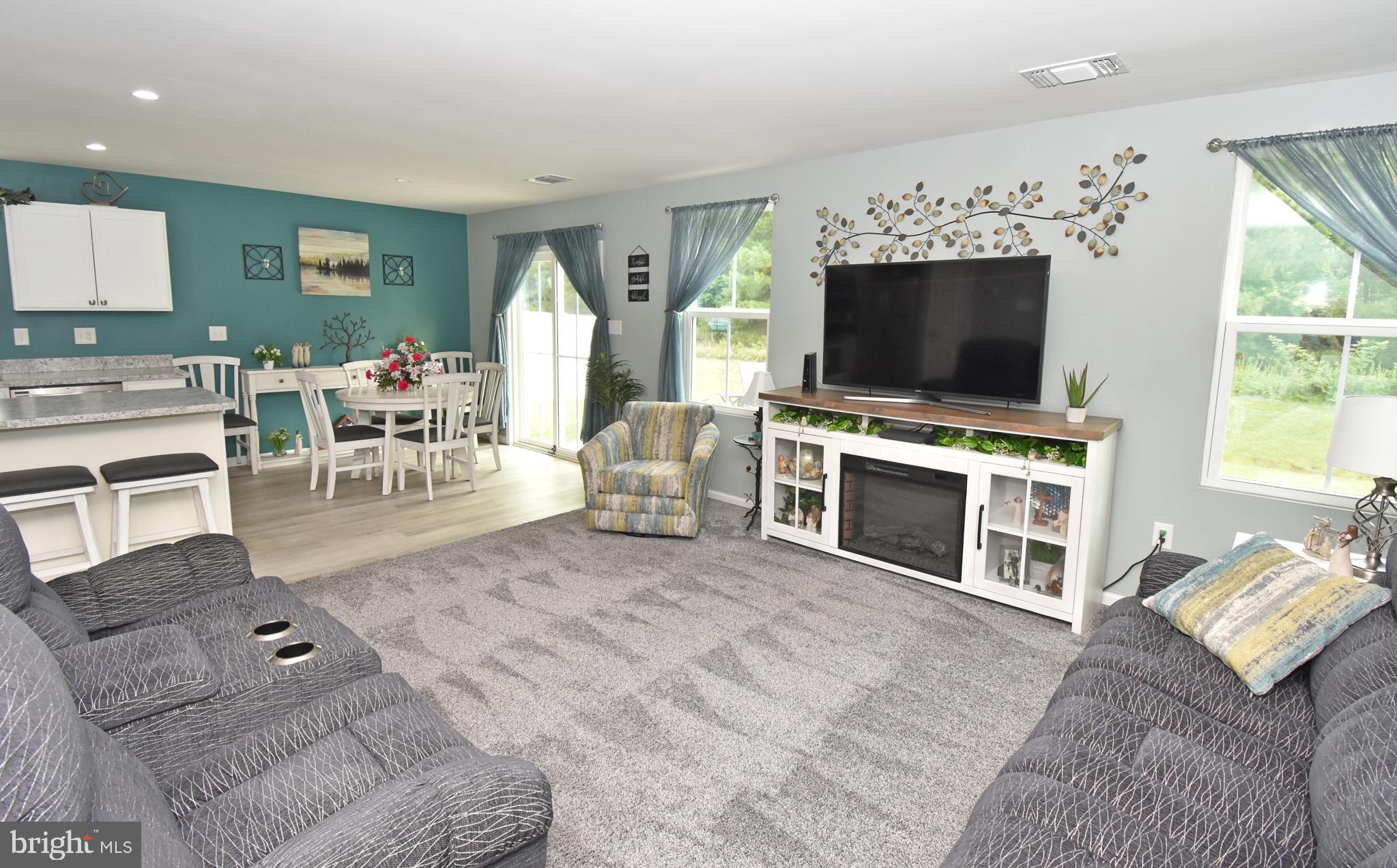 YORKSHIRE ESTATES - Residential