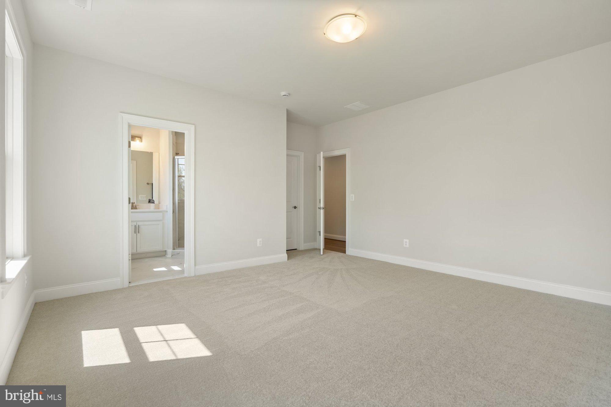 VIENNA WOODS - Residential
