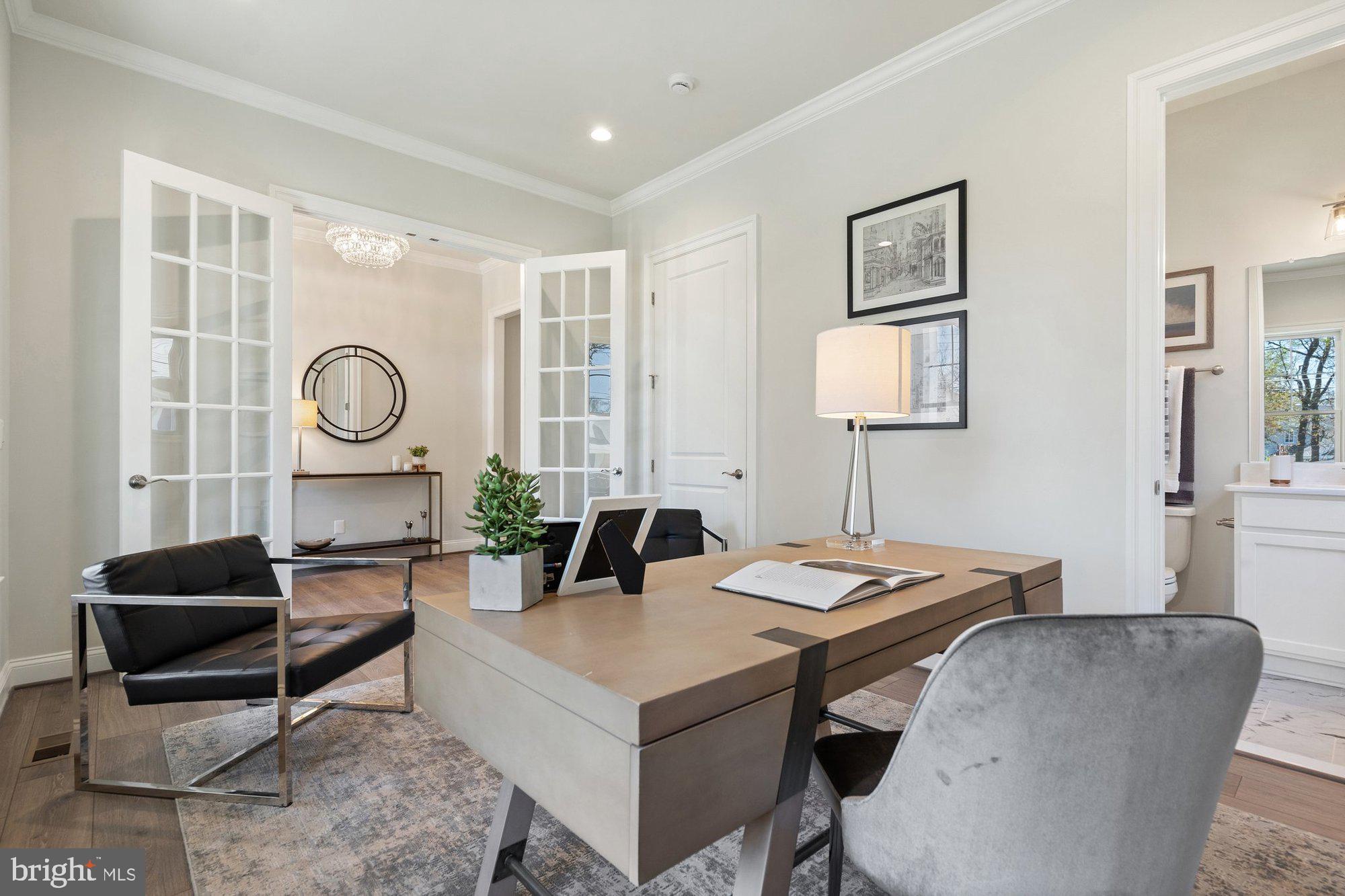 VIENNA WOODS - Residential