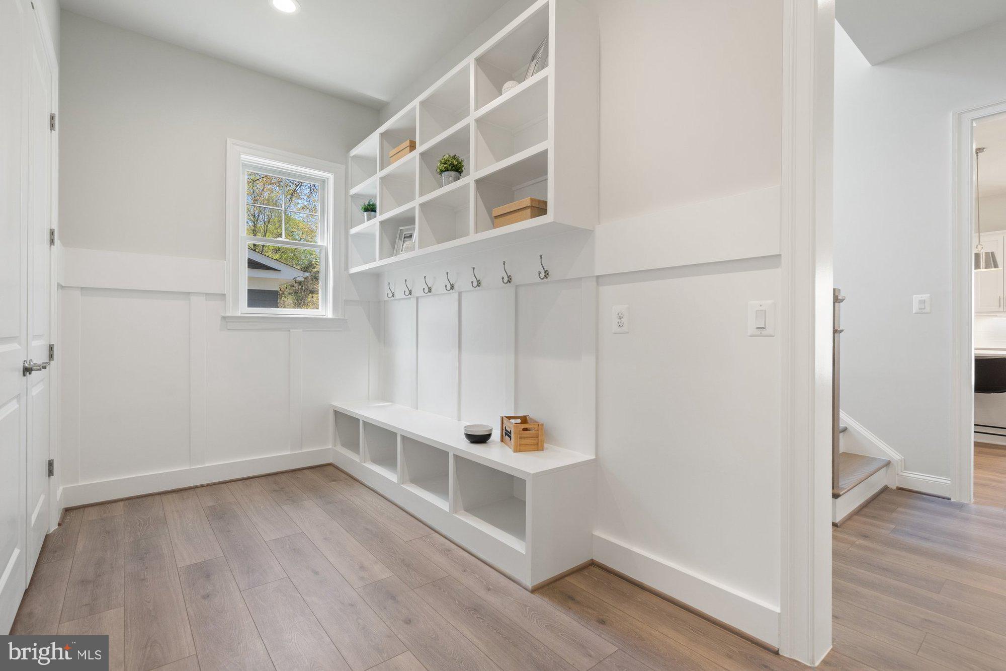VIENNA WOODS - Residential