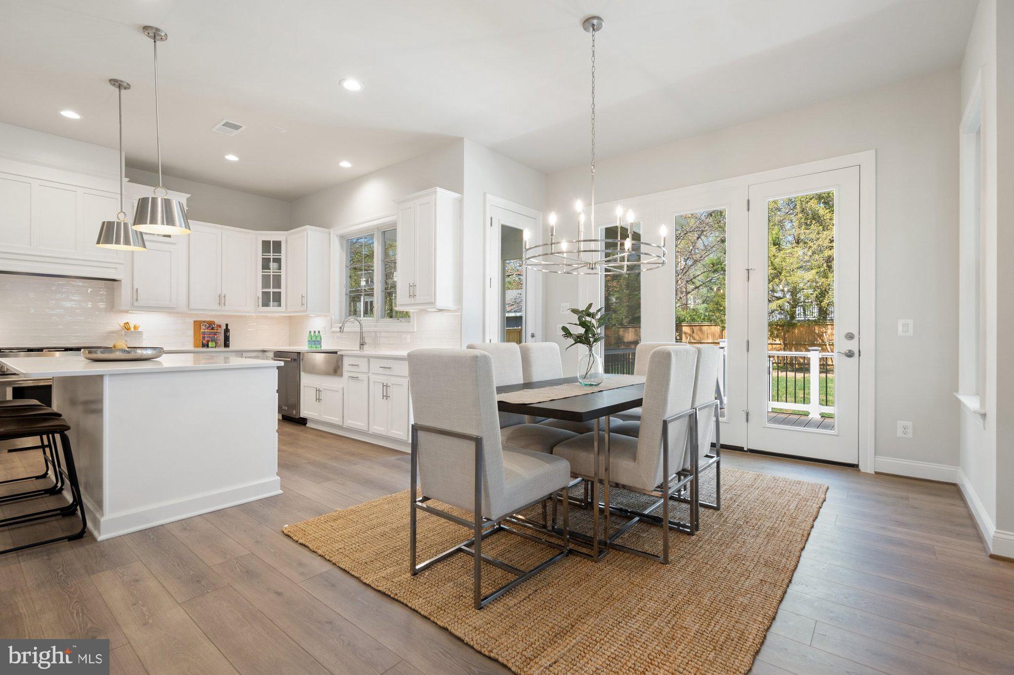 VIENNA WOODS - Residential
