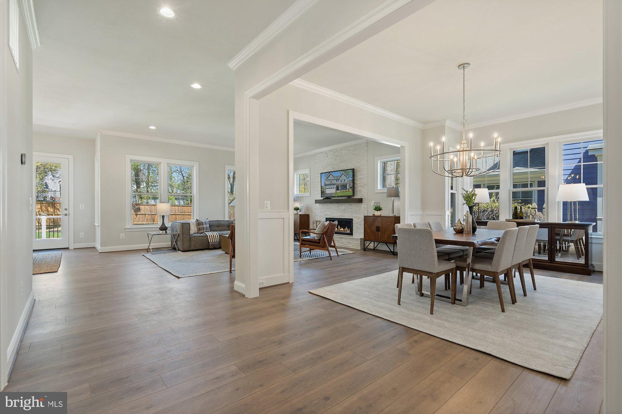 VIENNA WOODS - Residential