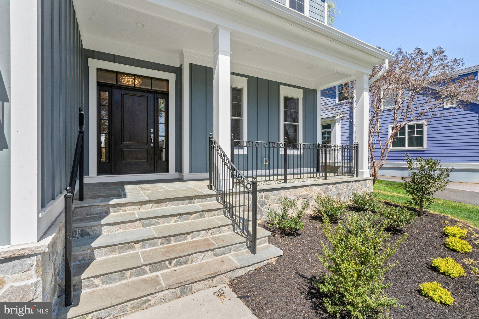 VIENNA WOODS - Residential