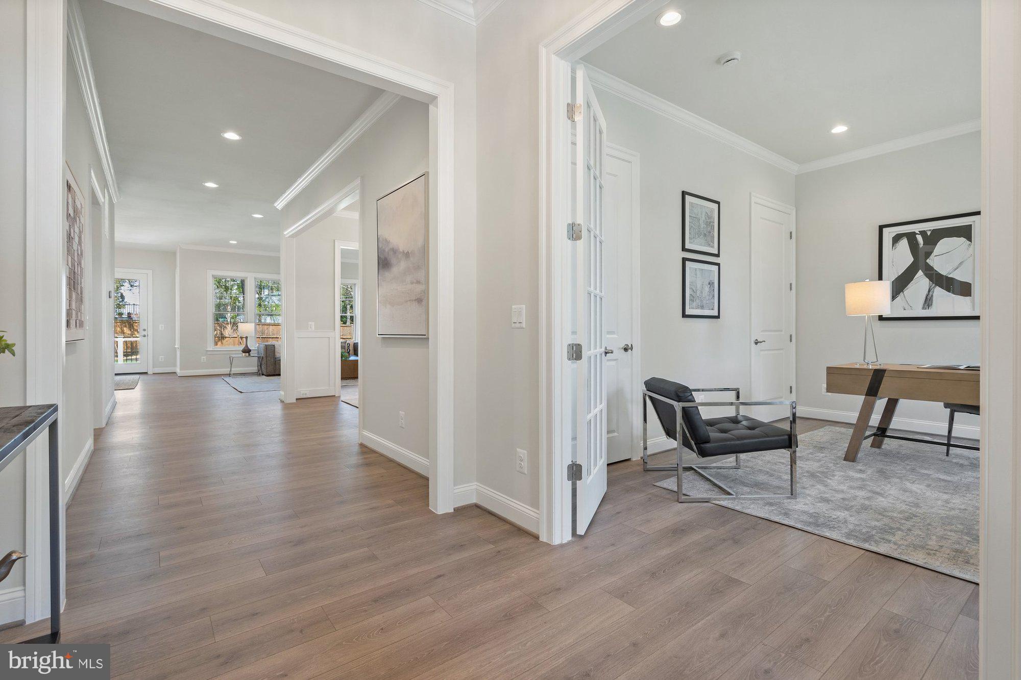 VIENNA WOODS - Residential