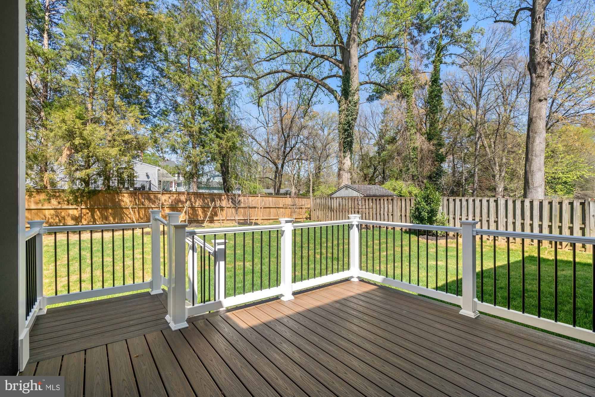 VIENNA WOODS - Residential