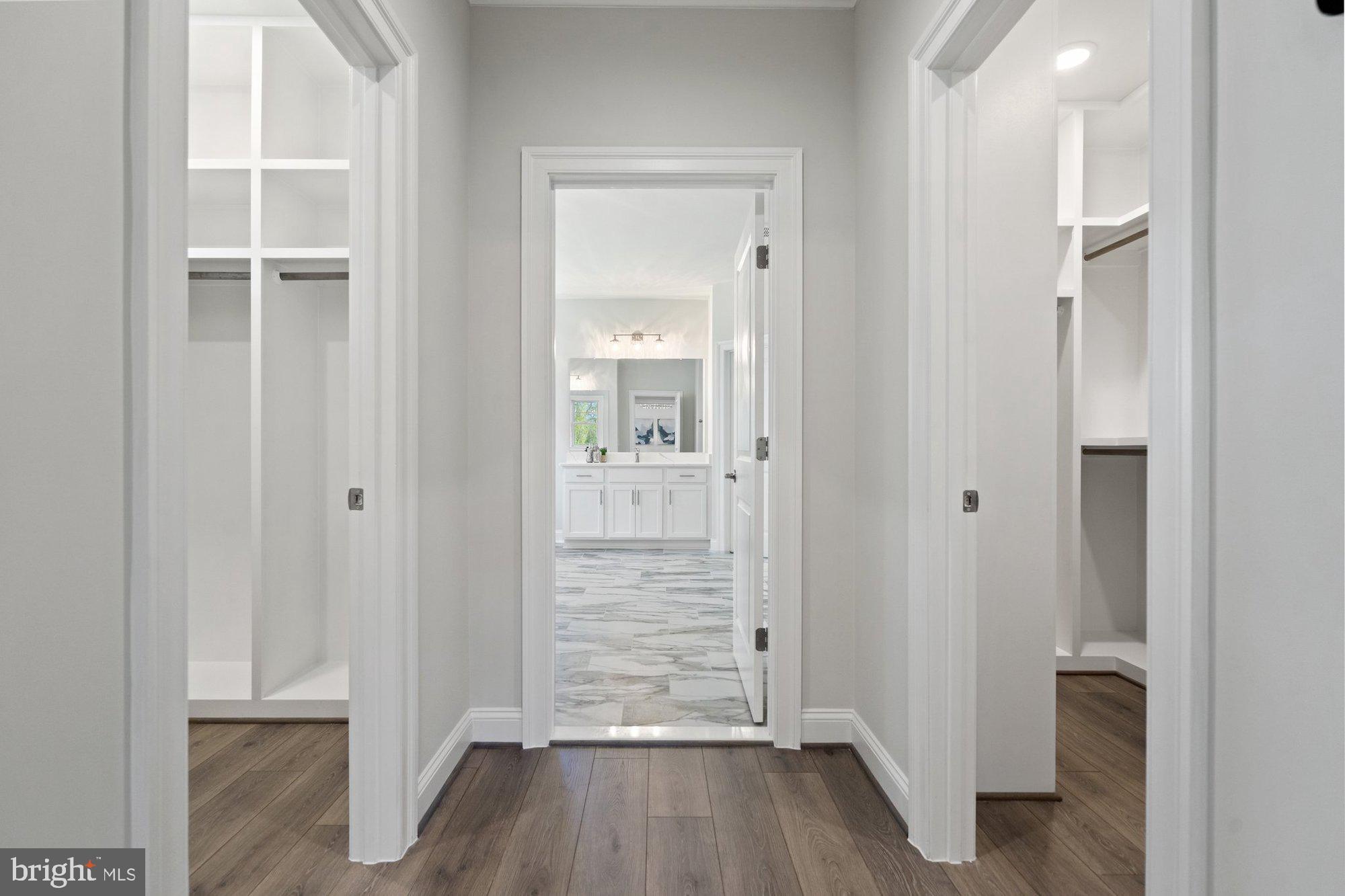 VIENNA WOODS - Residential