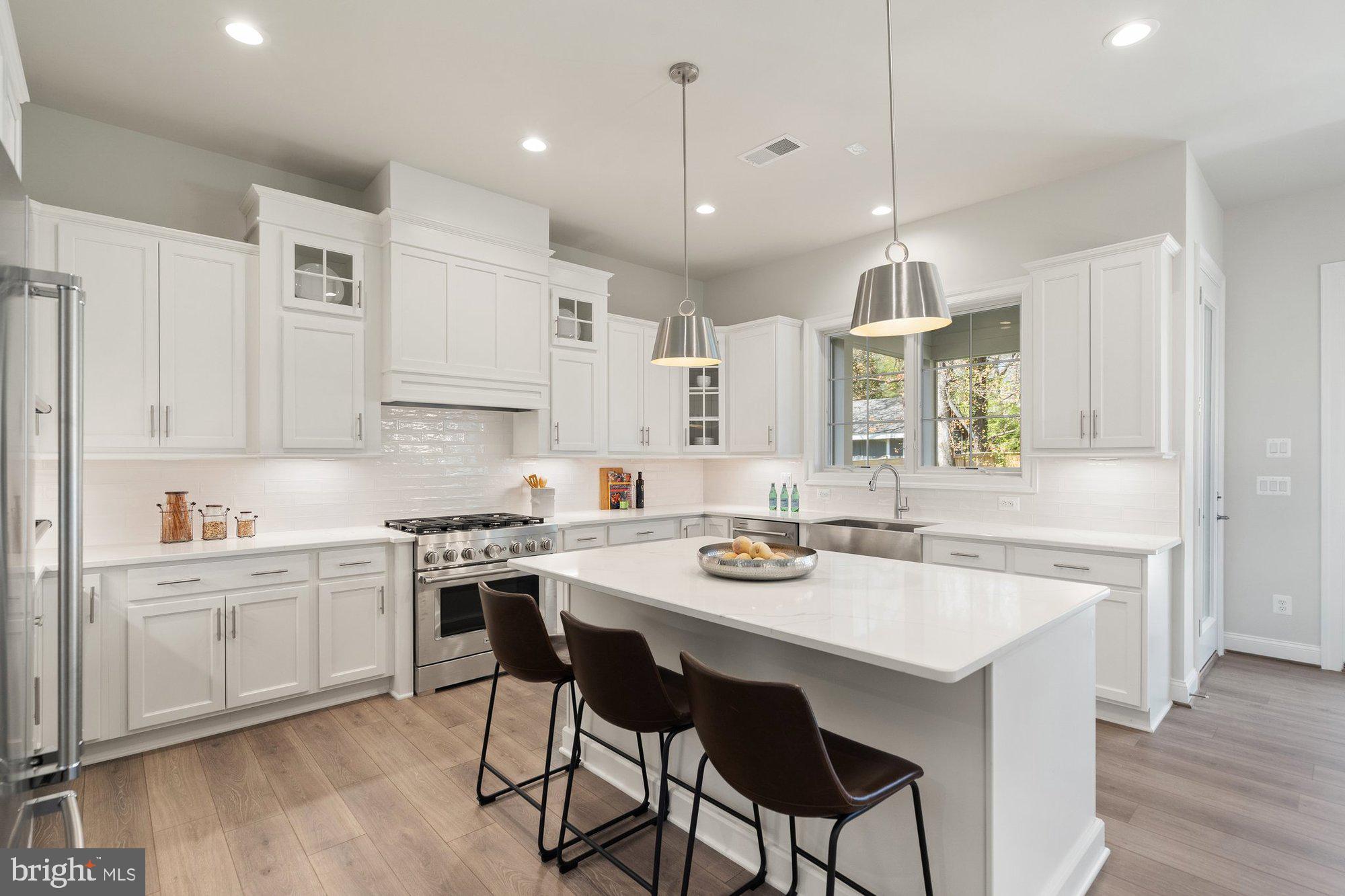 VIENNA WOODS - Residential