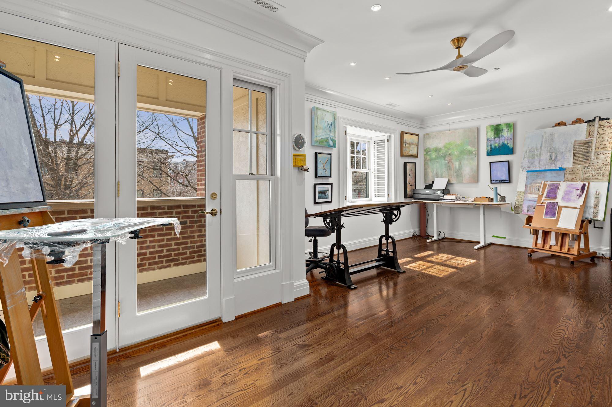 WOODLEY PARK - Residential