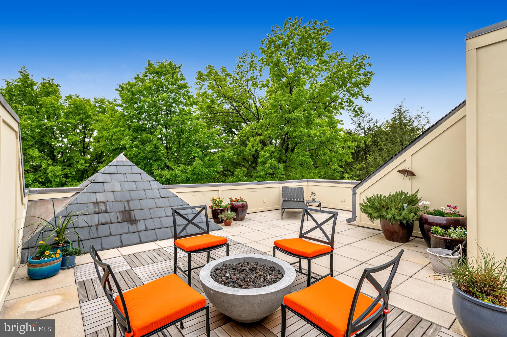WOODLEY PARK - Residential