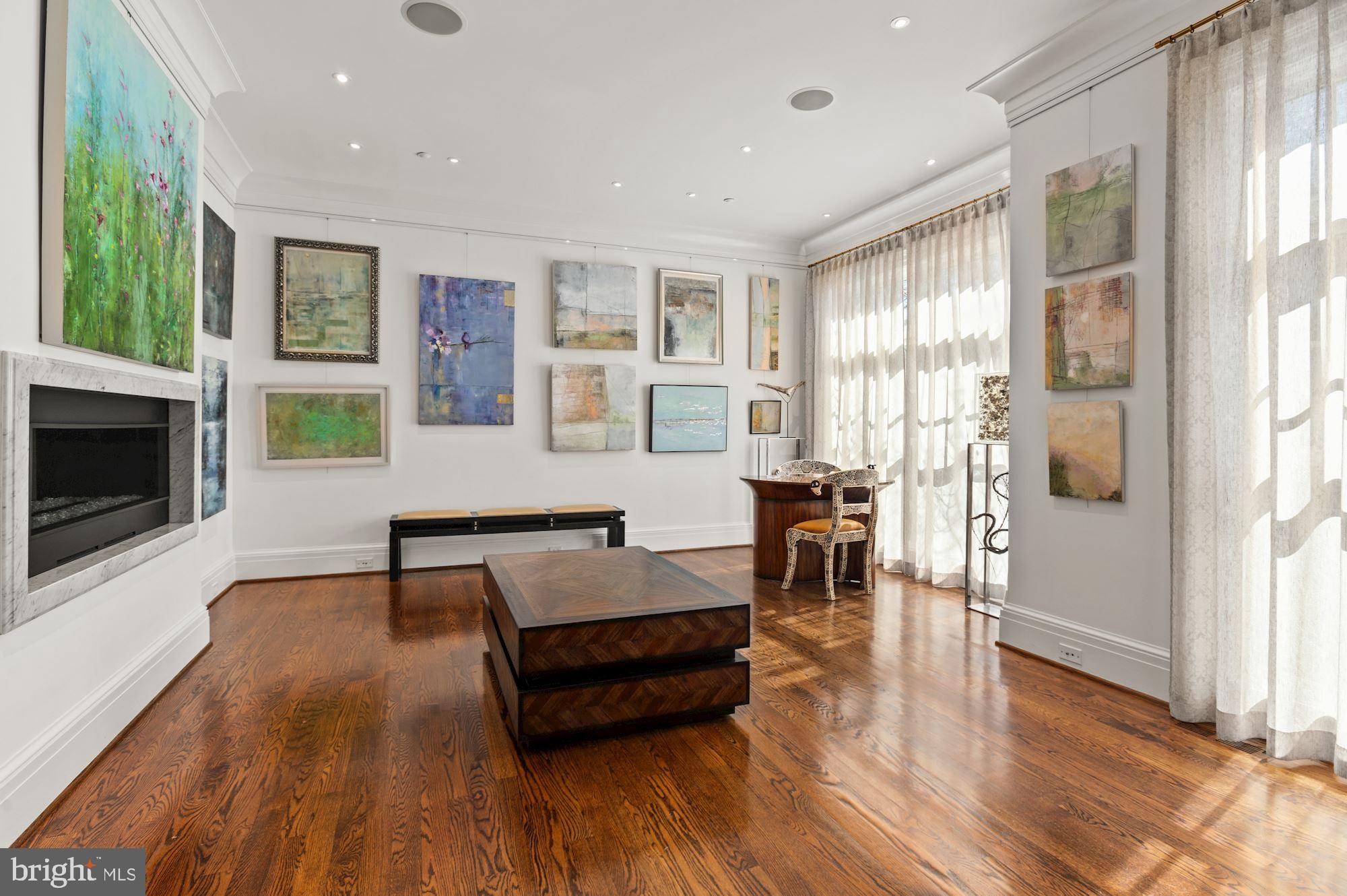WOODLEY PARK - Residential