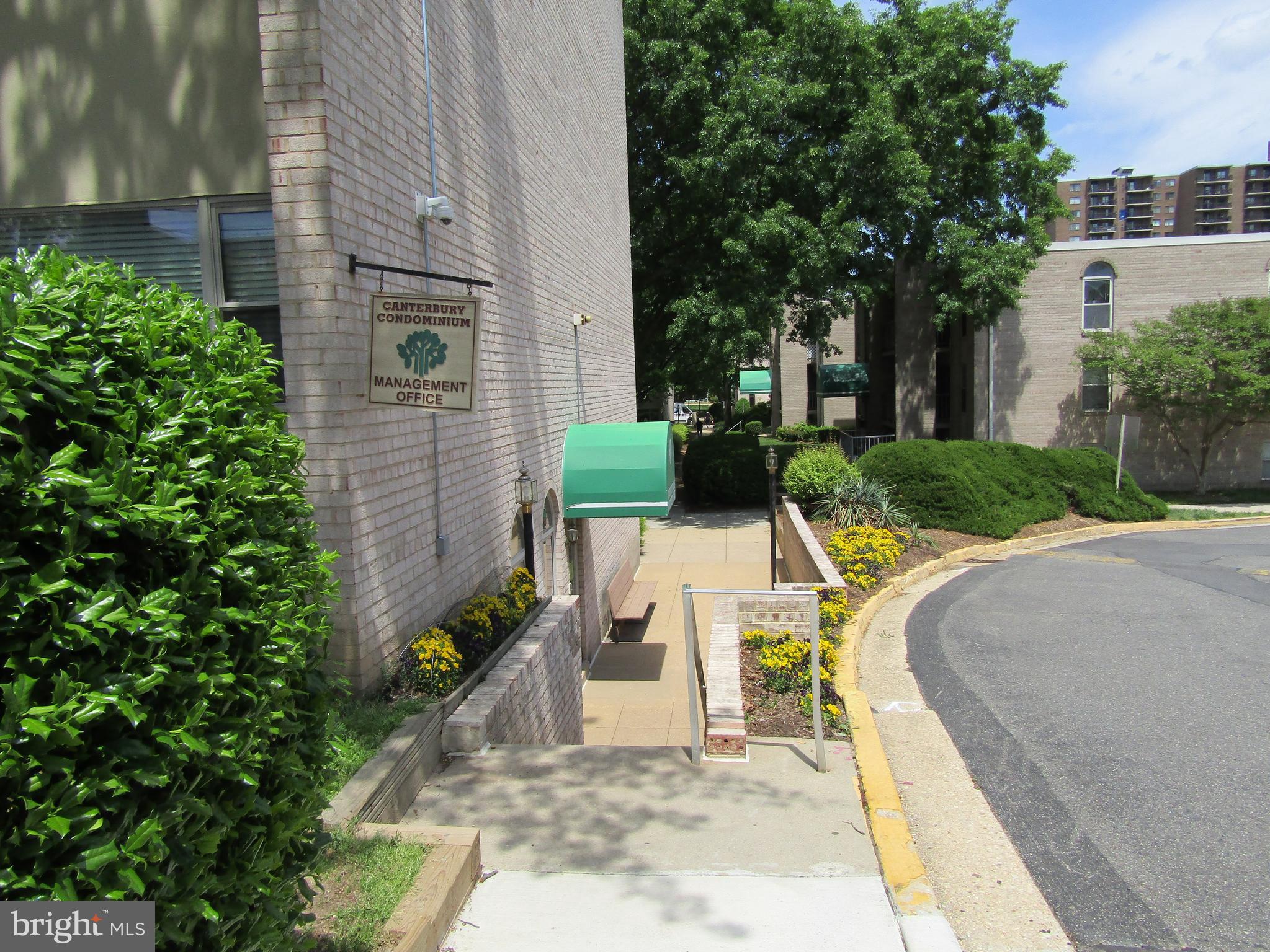 CANTERBURY SQUARE - Residential Lease