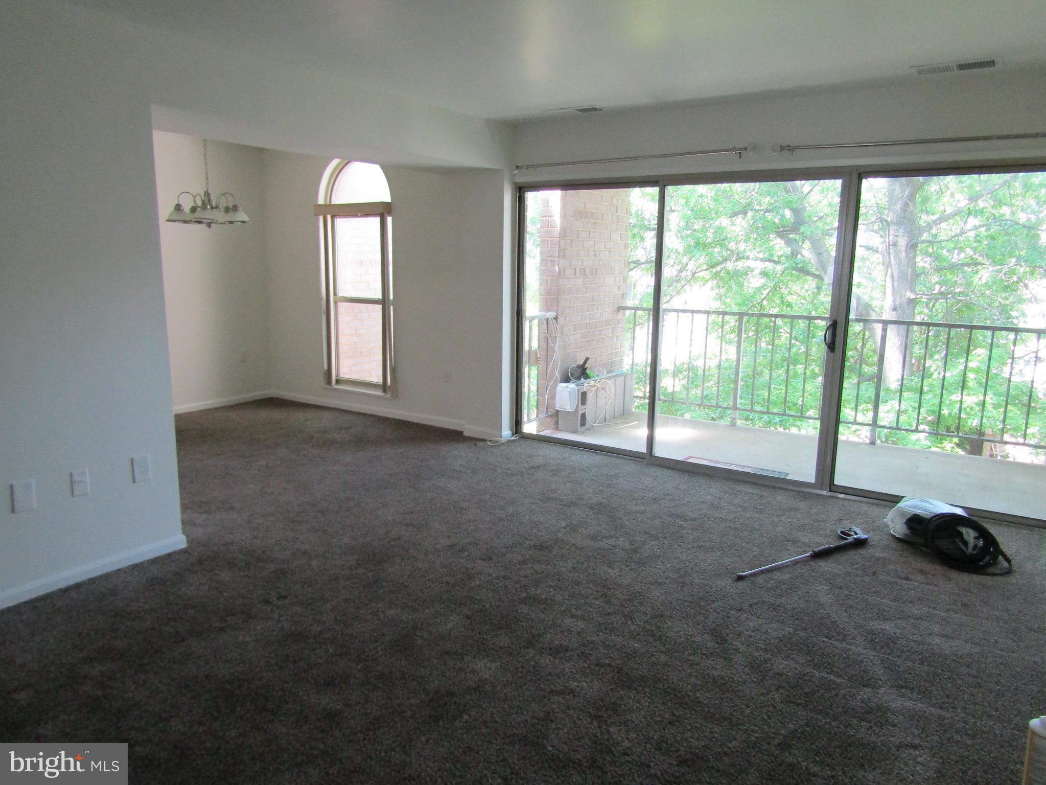 CANTERBURY SQUARE - Residential Lease