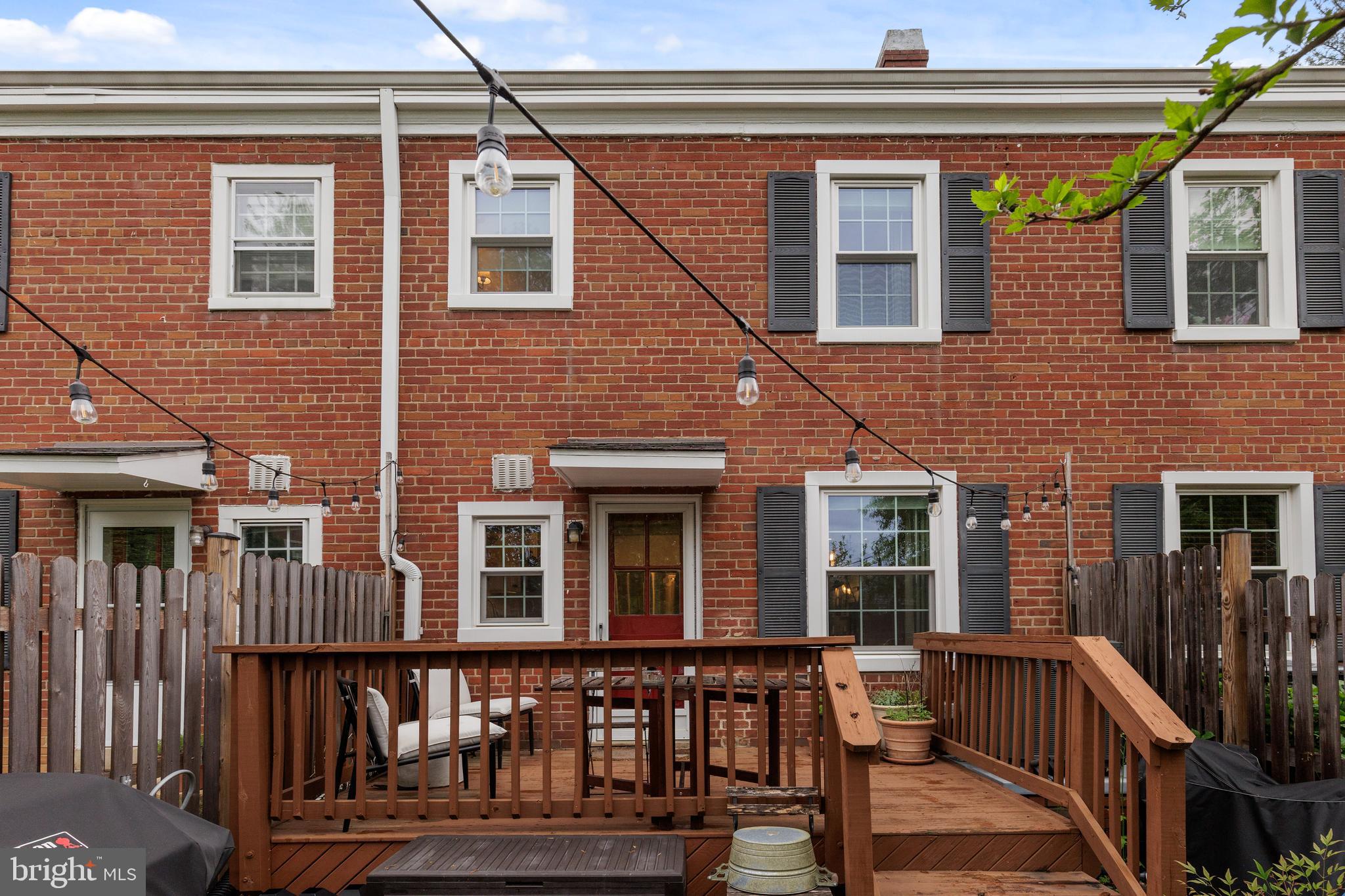 FAIRLINGTON VILLAGES - Residential Lease