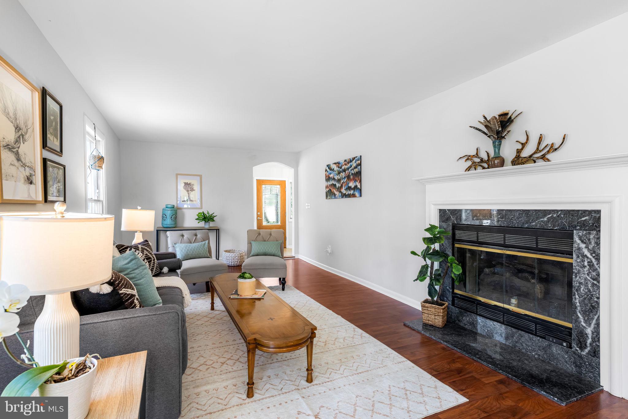QUAKER HILLS - Residential