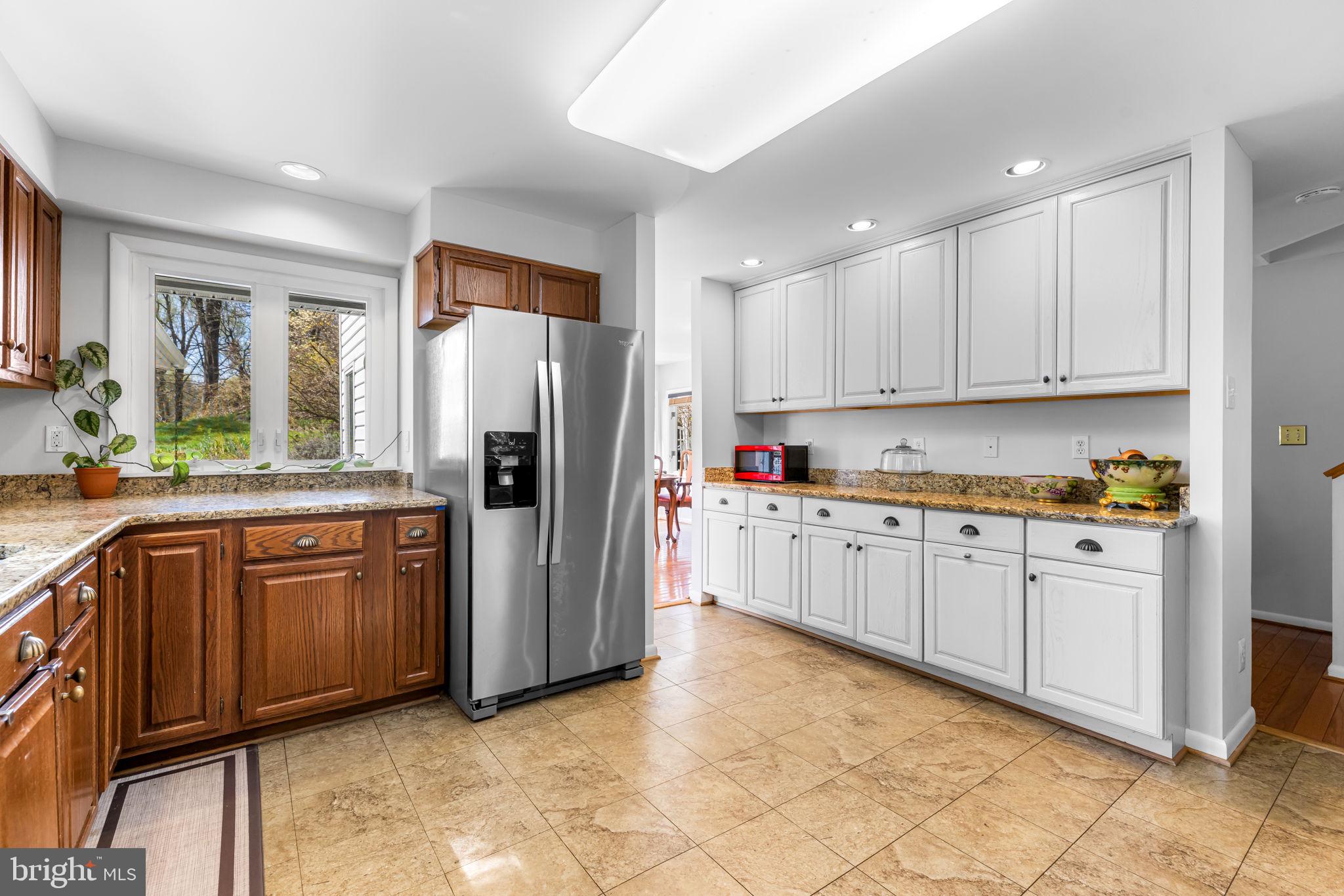 QUAKER HILLS - Residential