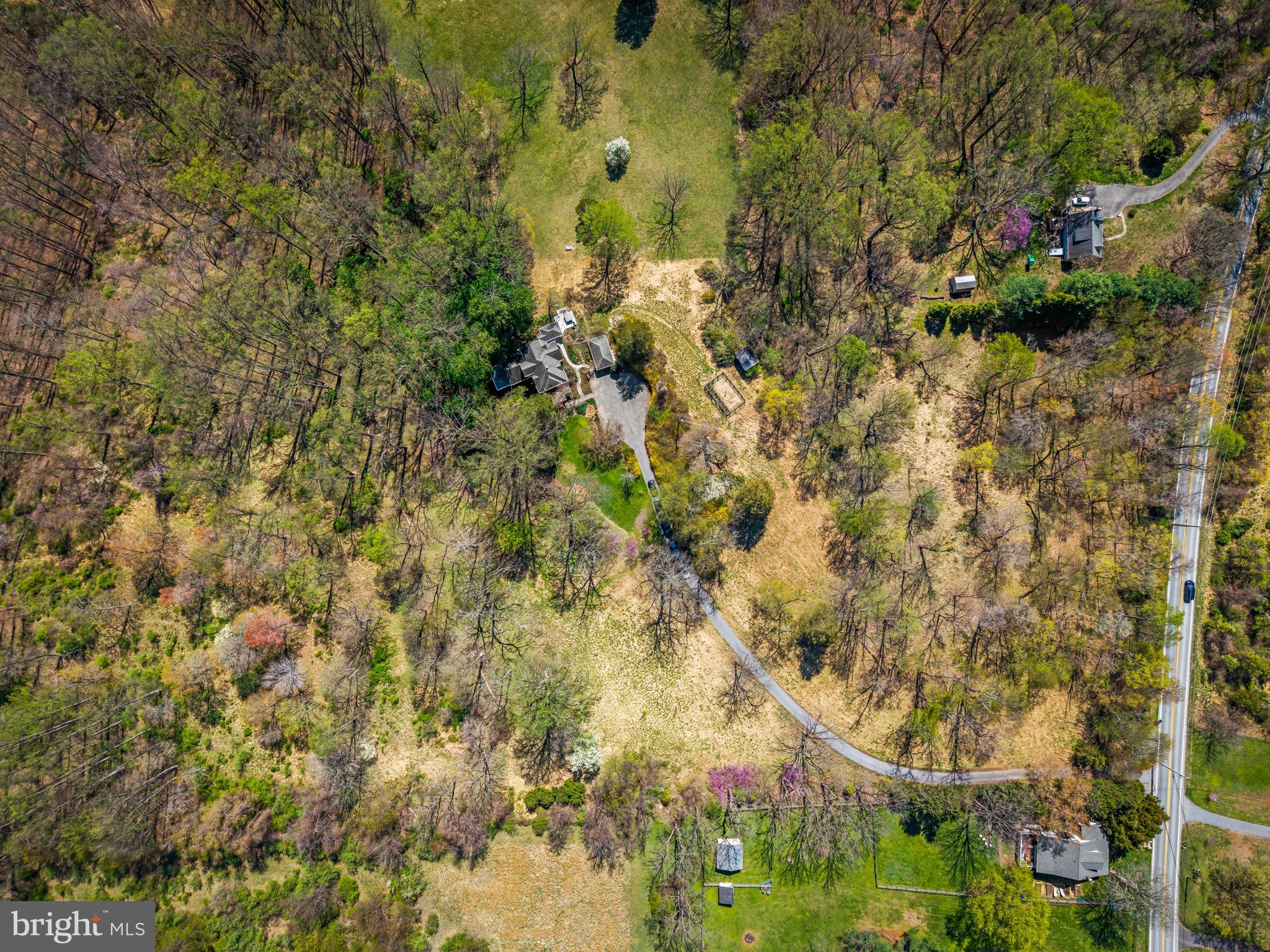 QUAKER HILLS - Residential